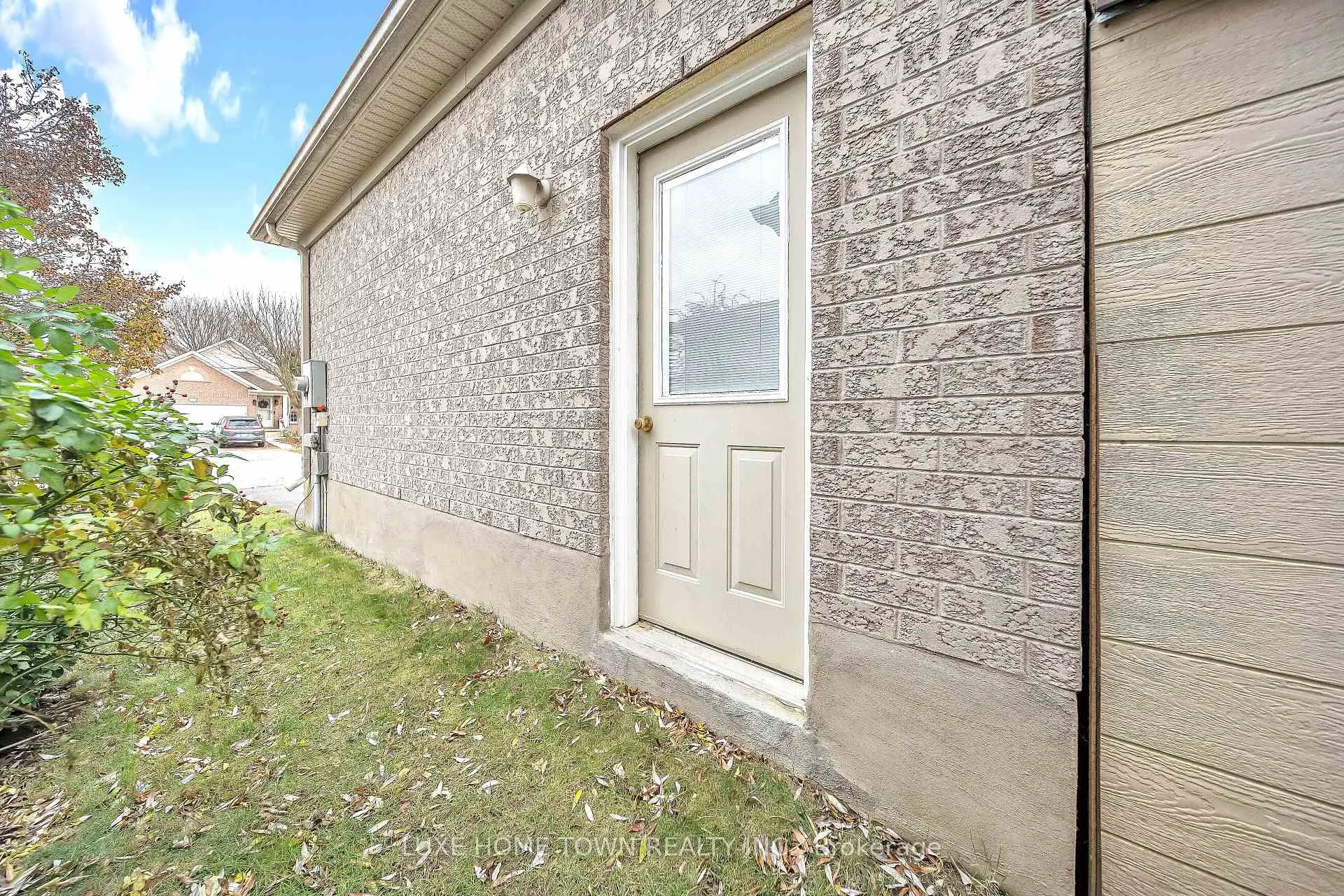 Photo 36 of 130 Adler Drive, Cambridge — HOMEH