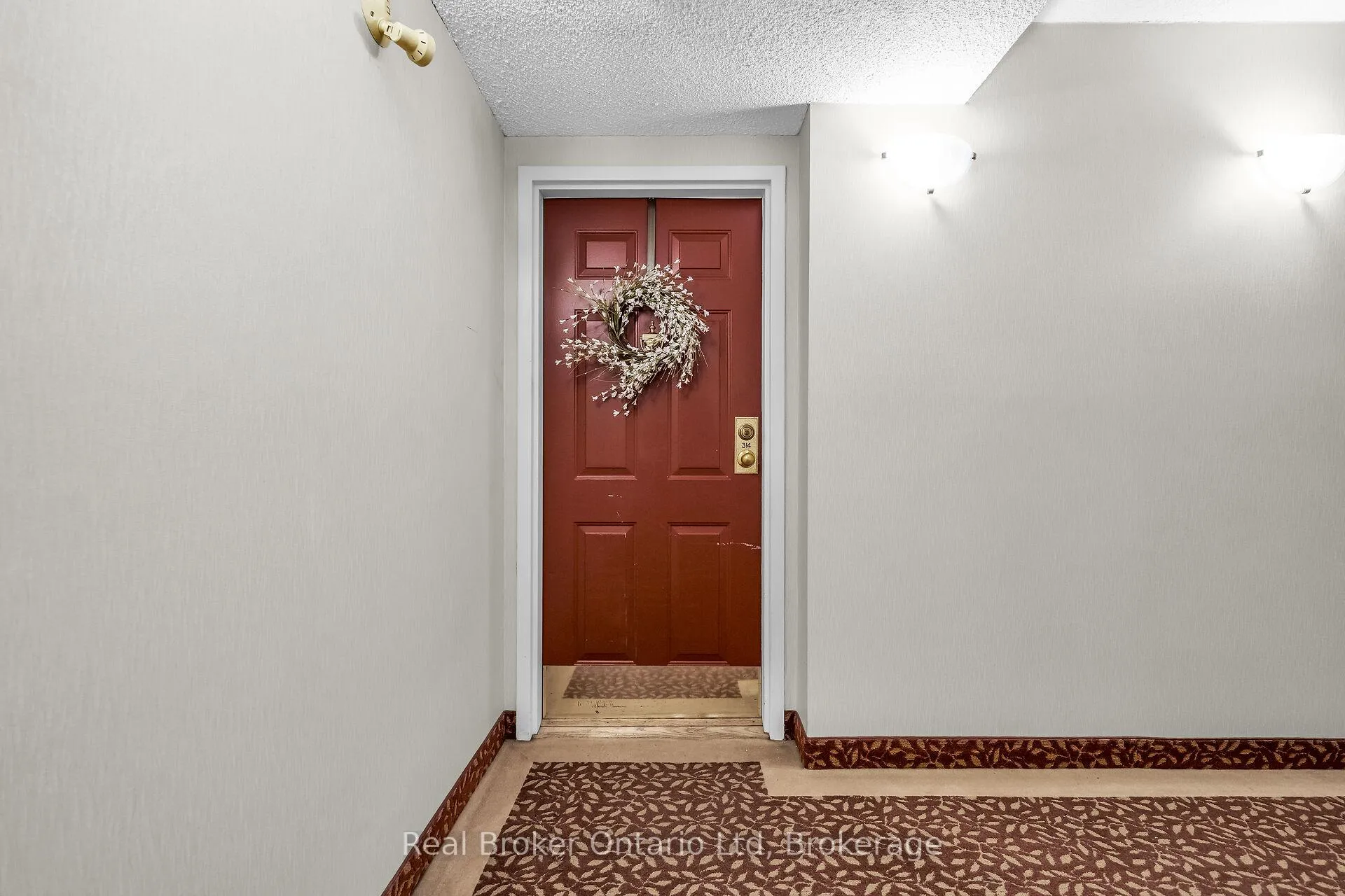 Photo 2 of Unit 314, 150 Wilson Street W, Hamilton, Ancaster — HOMEH