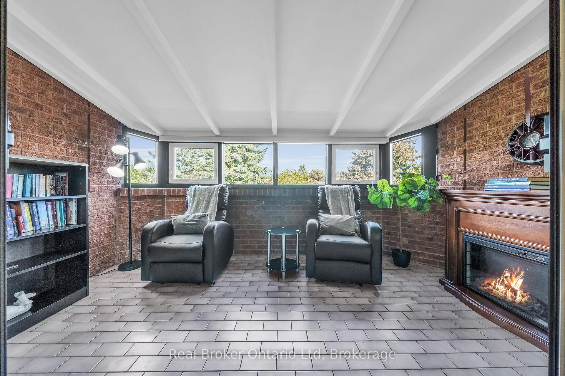Photo 7 of Unit 314, 150 Wilson Street W, Hamilton, Ancaster — HOMEH