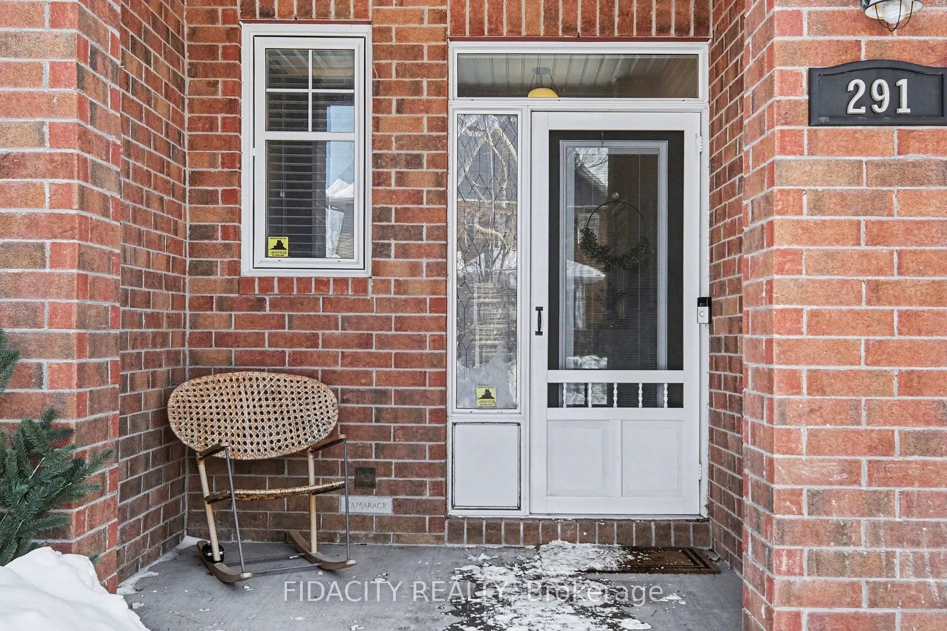 Photo 2 of 291 Horseshoe Crescent, Ottawa, Stittsville (North) — HOMEH