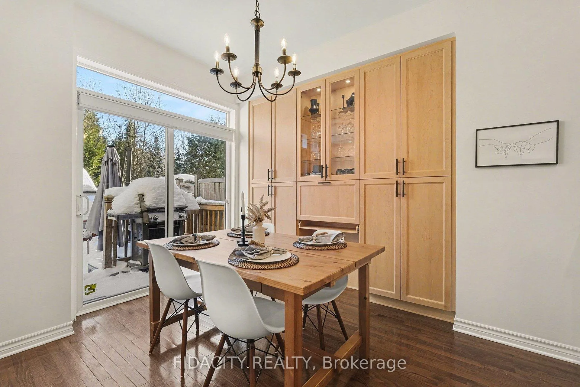 Photo 10 of 291 Horseshoe Crescent, Ottawa, Stittsville (North) — HOMEH