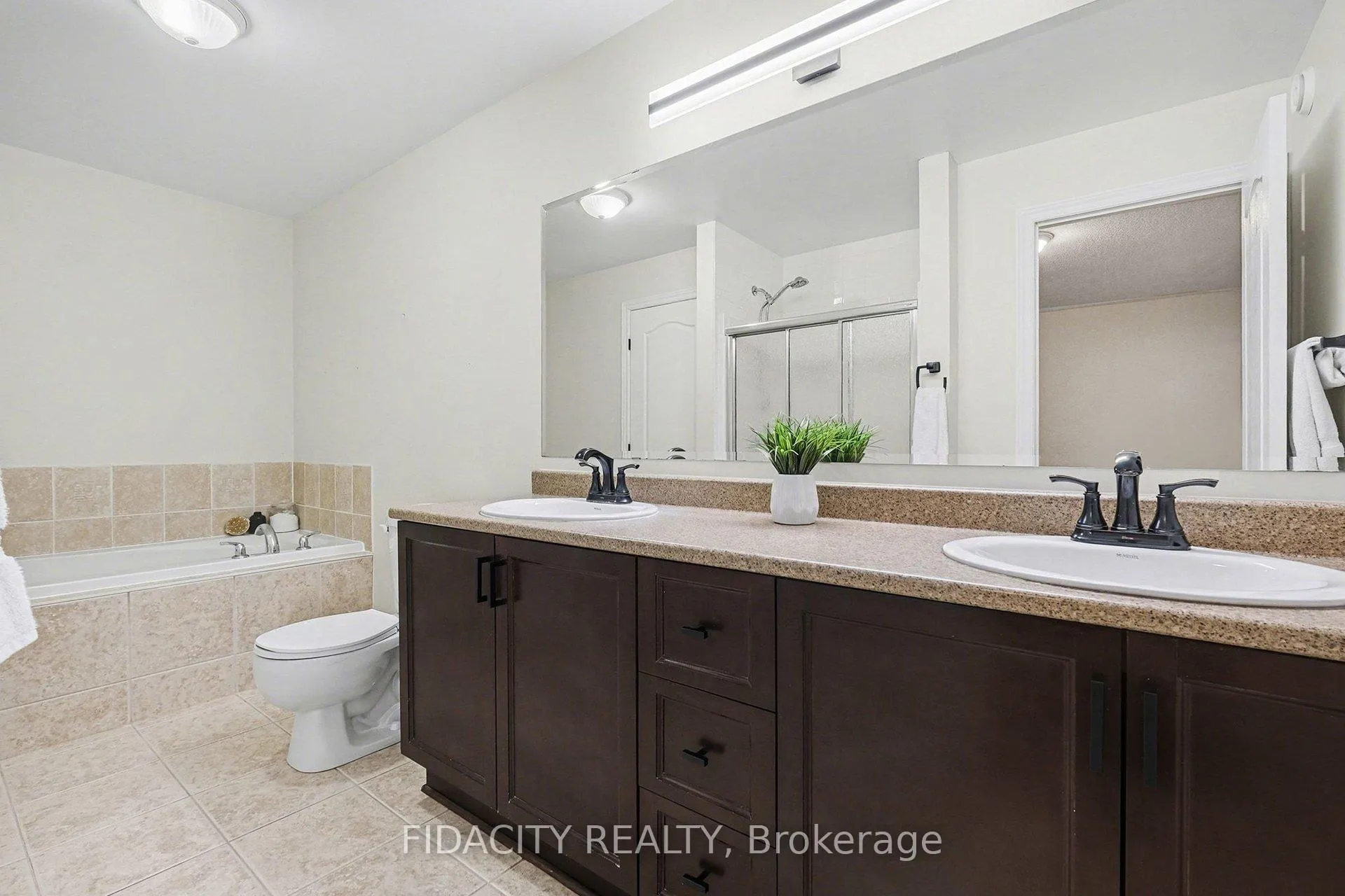 Photo 17 of 291 Horseshoe Crescent, Ottawa, Stittsville (North) — HOMEH