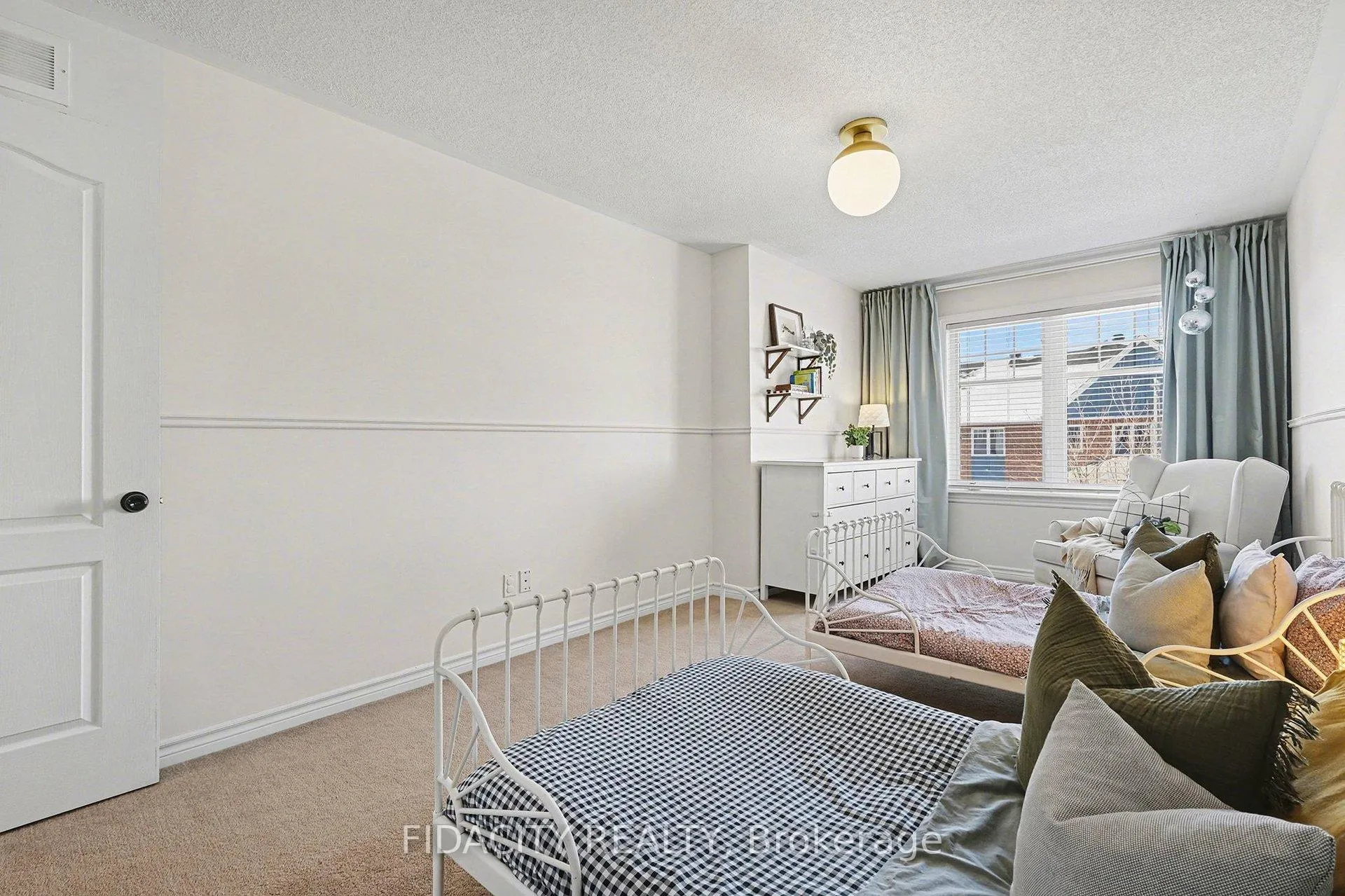 Photo 21 of 291 Horseshoe Crescent, Ottawa, Stittsville (North) — HOMEH