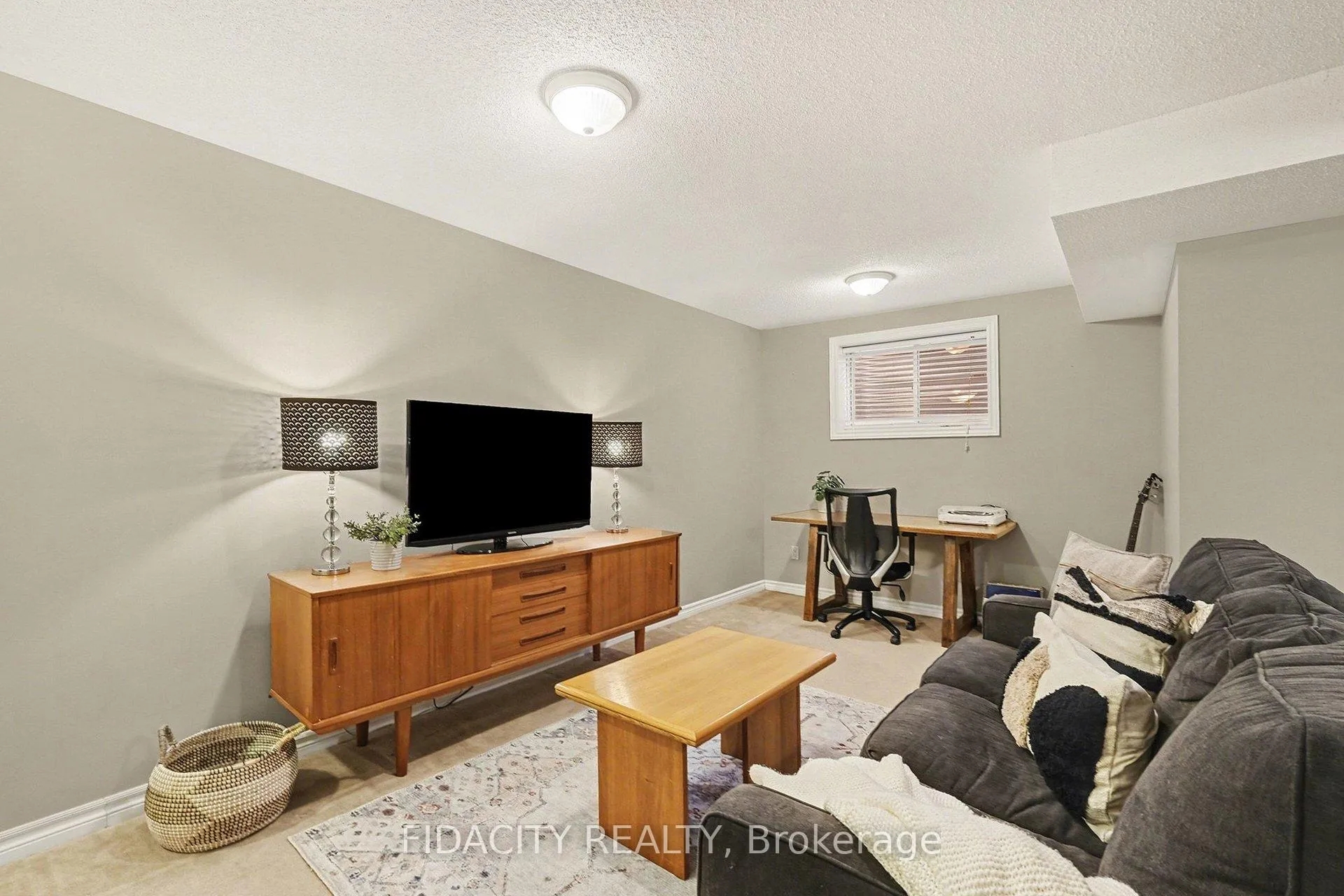 Photo 23 of 291 Horseshoe Crescent, Ottawa, Stittsville (North) — HOMEH