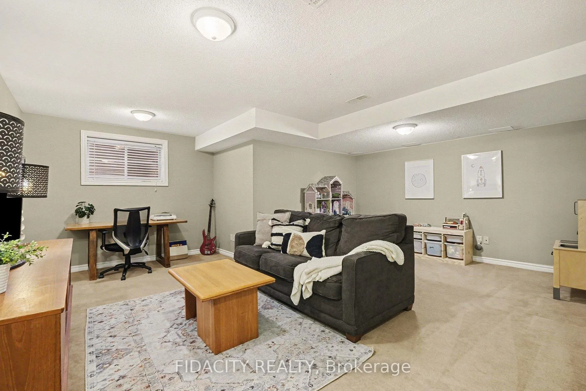 Photo 24 of 291 Horseshoe Crescent, Ottawa, Stittsville (North) — HOMEH