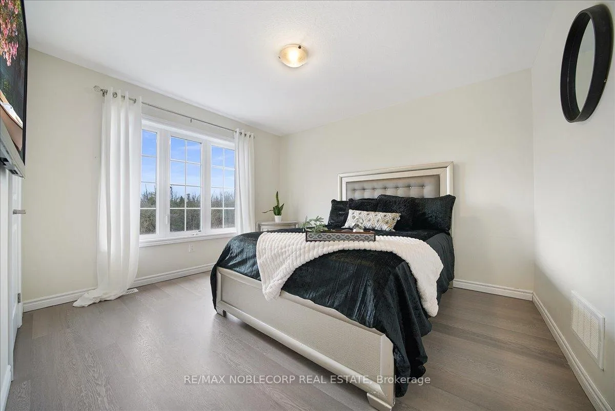 Photo 18 of 12 Blaney Street, Brant, Paris — HOMEH