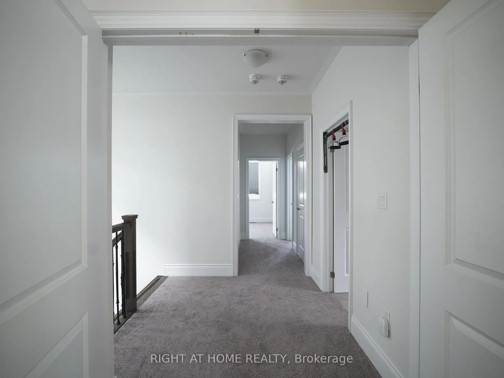 Photo 10 of Unit upper, 30 Alistair Crescent, Vaughan, Kleinburg — HOMEH
