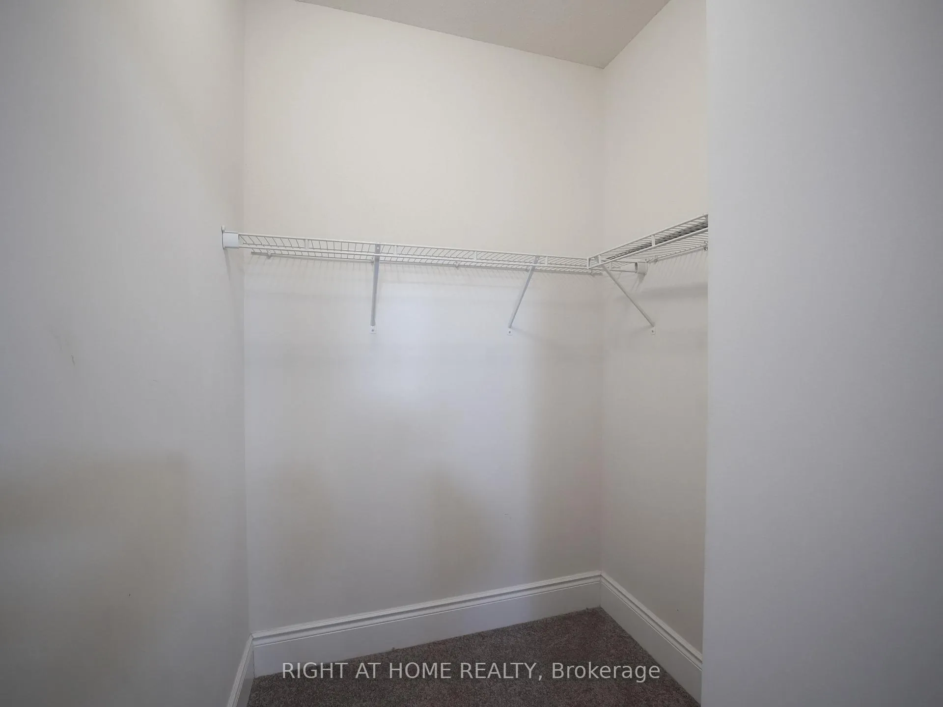 Photo 23 of Unit upper, 30 Alistair Crescent, Vaughan, Kleinburg — HOMEH