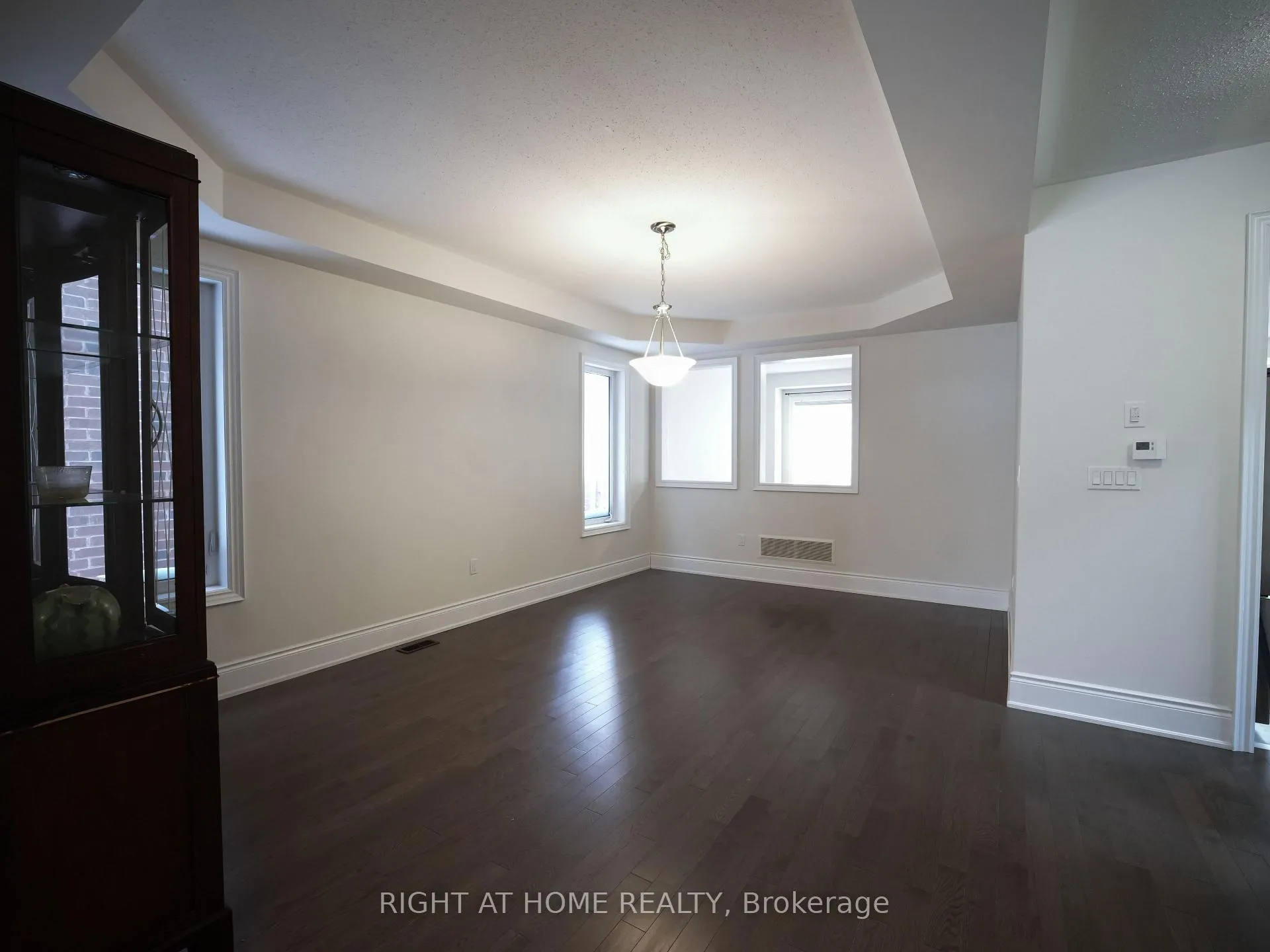 Photo 27 of Unit upper, 30 Alistair Crescent, Vaughan, Kleinburg — HOMEH