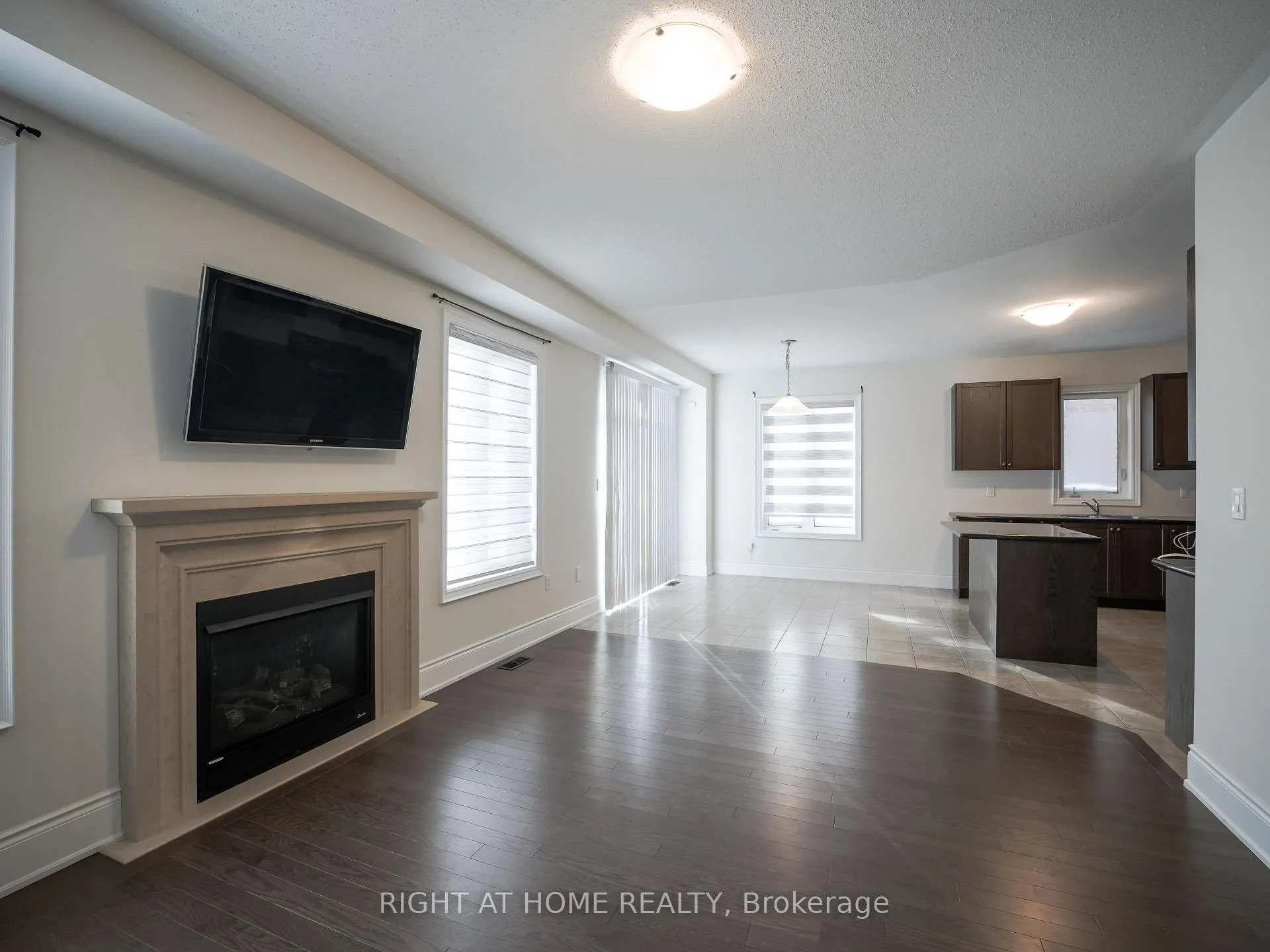Photo 33 of Unit upper, 30 Alistair Crescent, Vaughan, Kleinburg — HOMEH