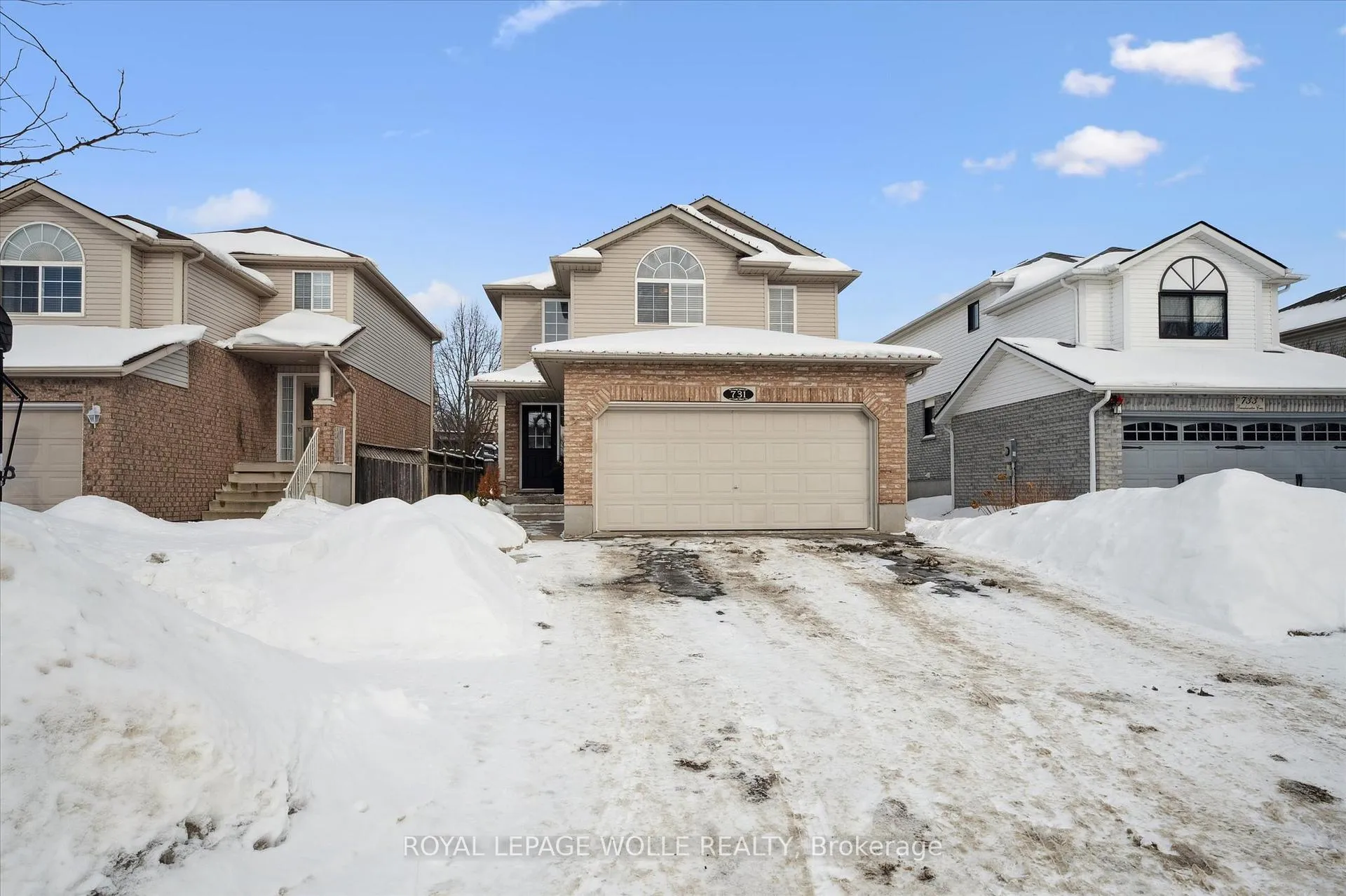 Photo 3 of 731 Breakwater Crescent, Waterloo — HOMEH