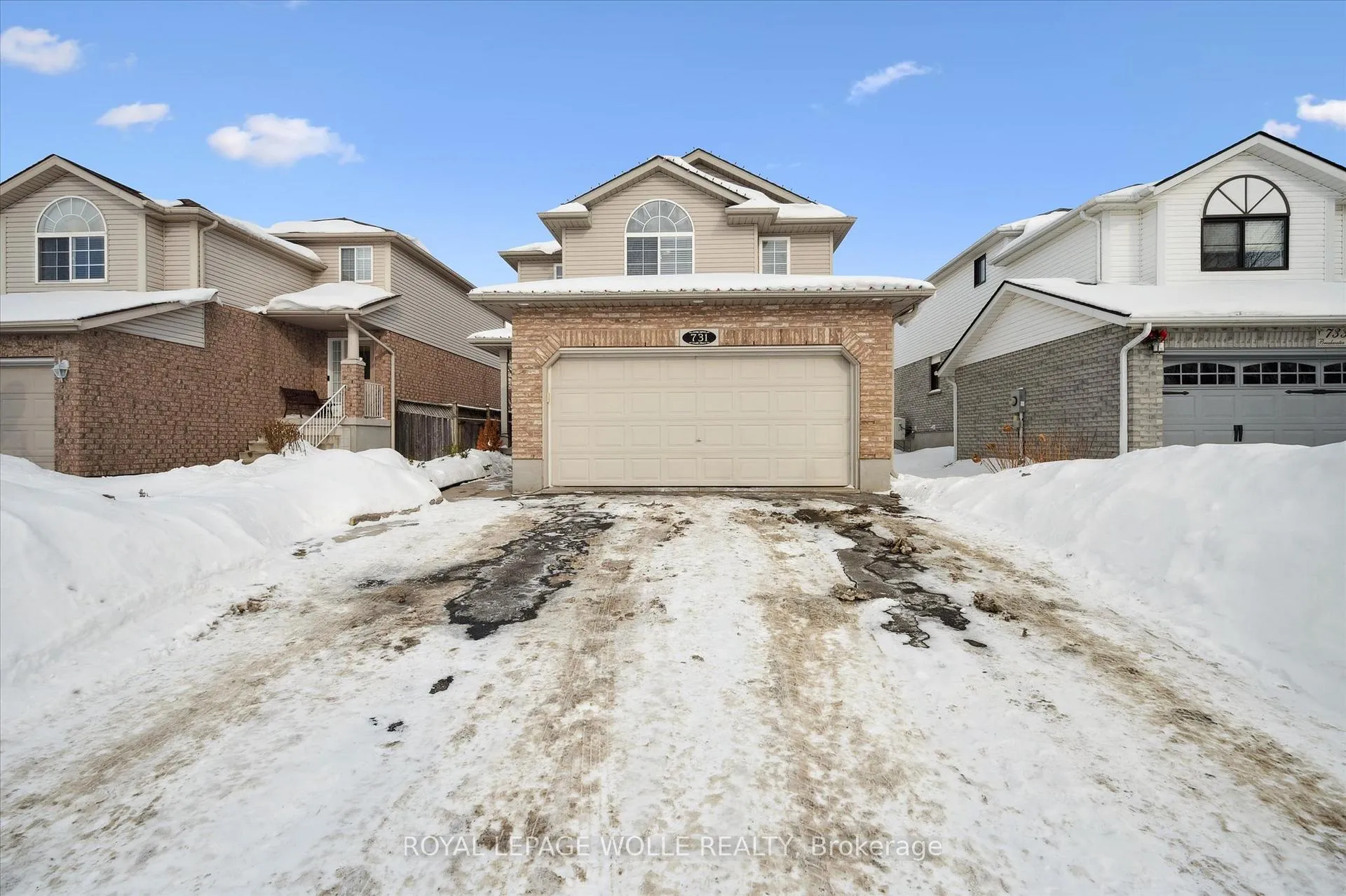 Photo 4 of 731 Breakwater Crescent, Waterloo — HOMEH