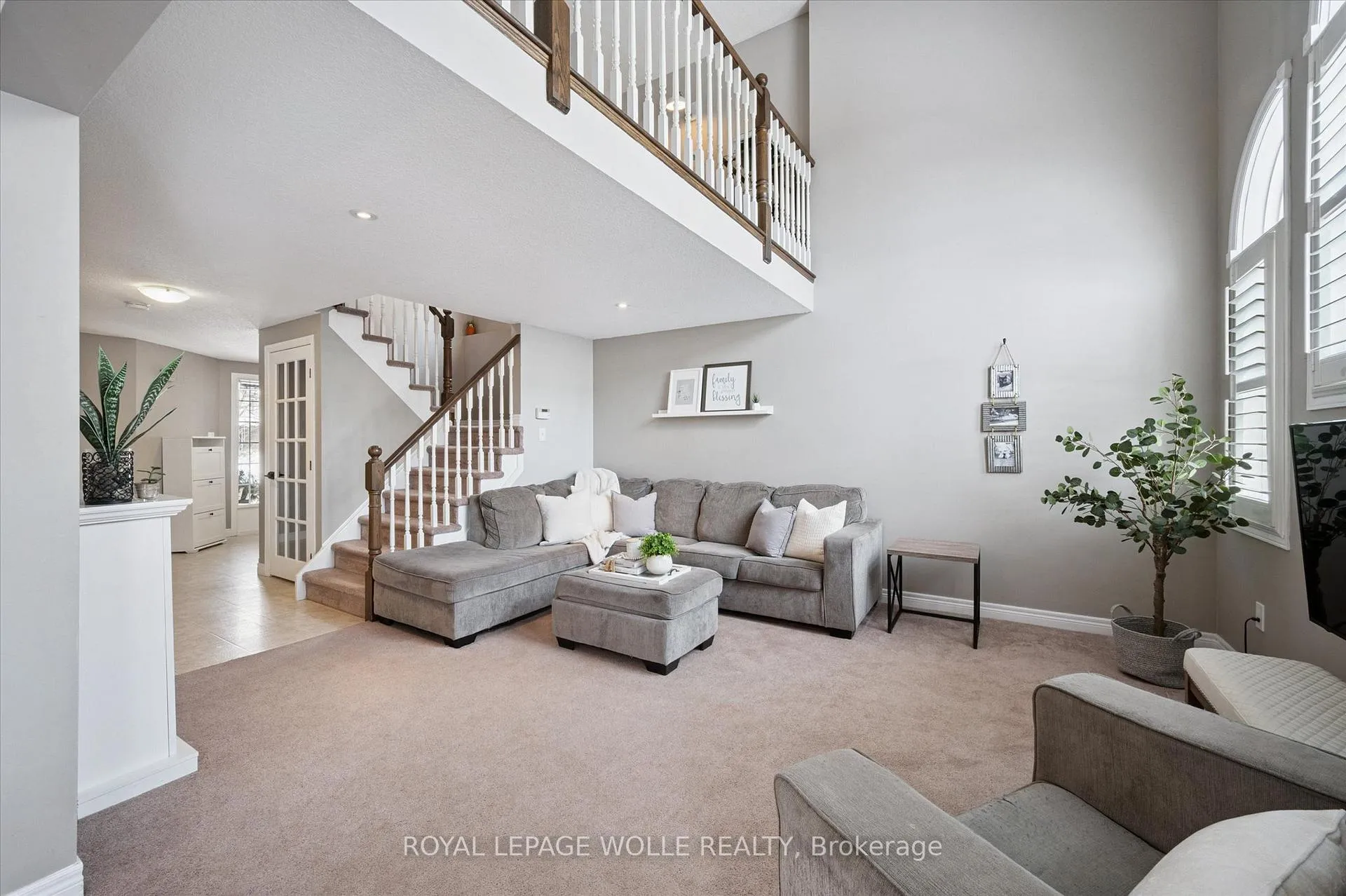 Photo 10 of 731 Breakwater Crescent, Waterloo — HOMEH