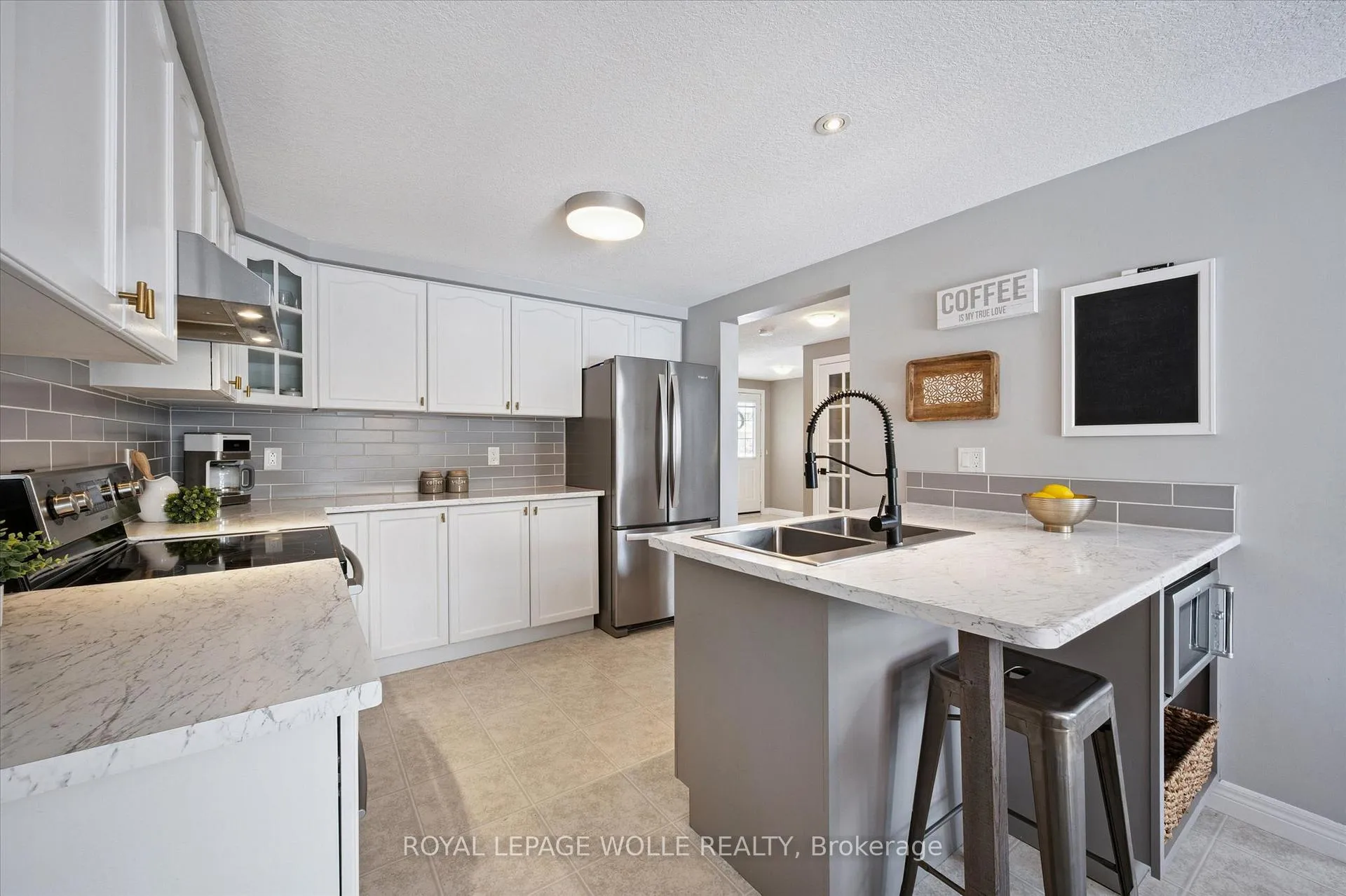 Photo 12 of 731 Breakwater Crescent, Waterloo — HOMEH