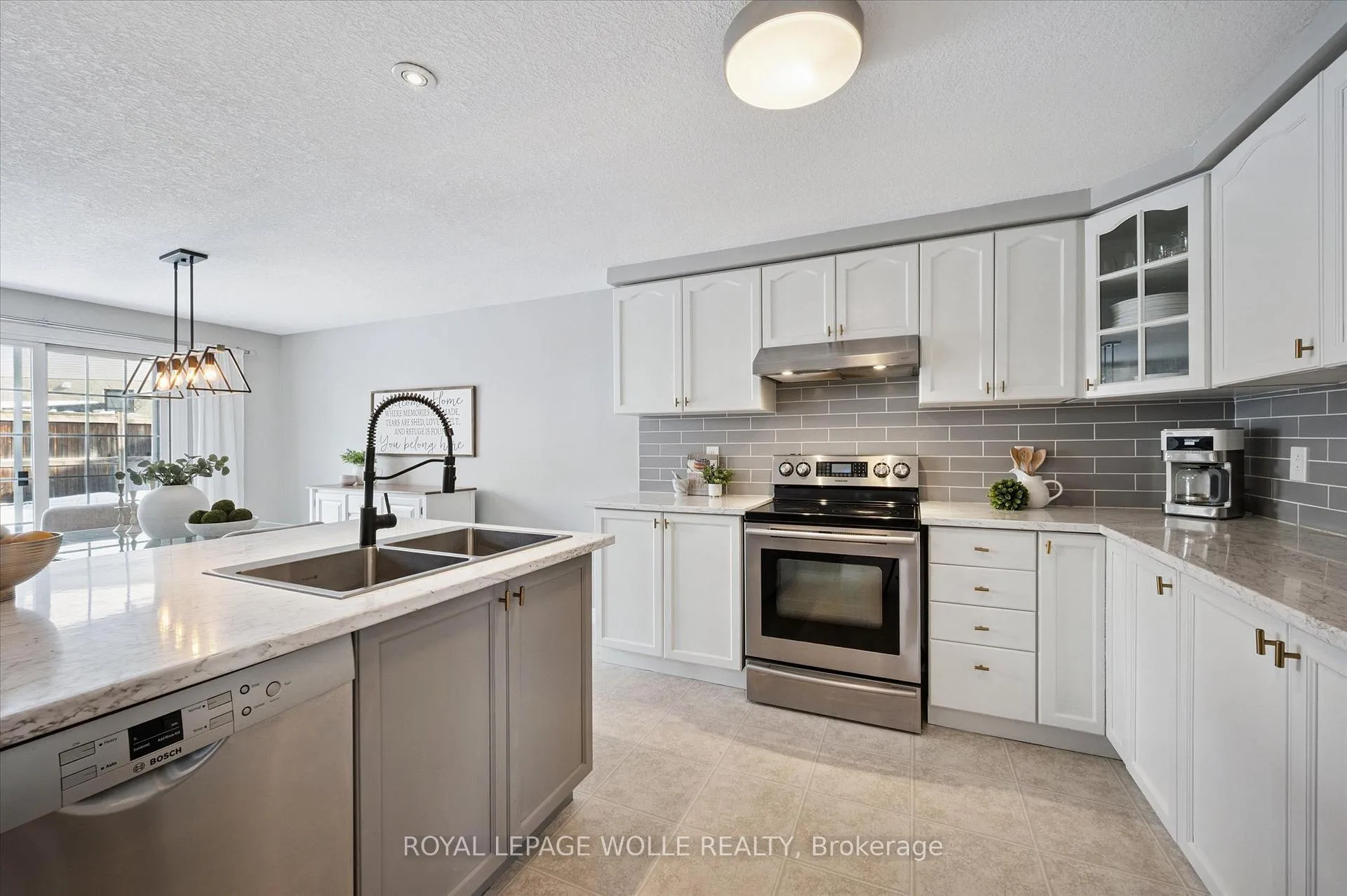 Photo 13 of 731 Breakwater Crescent, Waterloo — HOMEH