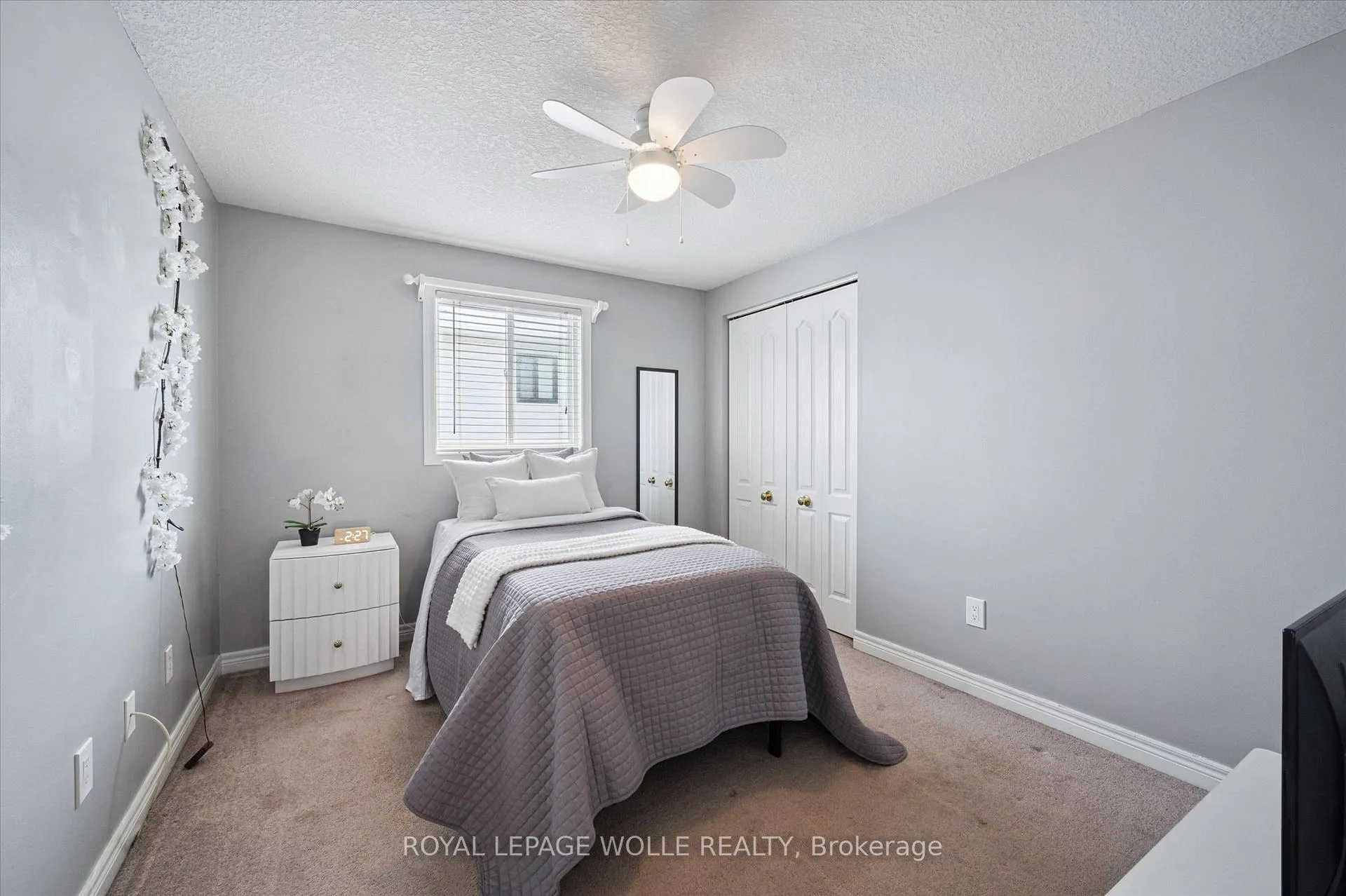 Photo 22 of 731 Breakwater Crescent, Waterloo — HOMEH