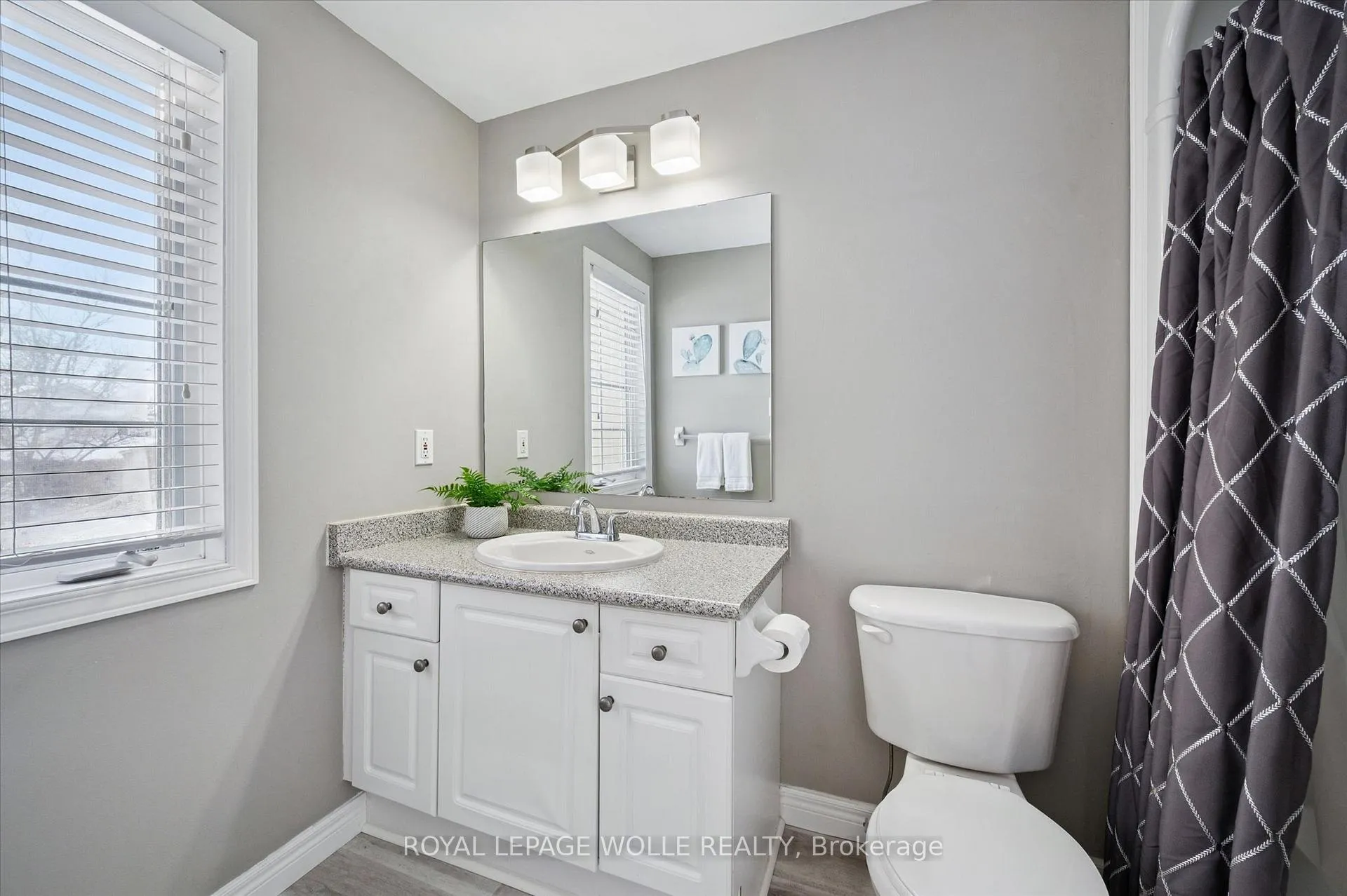 Photo 26 of 731 Breakwater Crescent, Waterloo — HOMEH