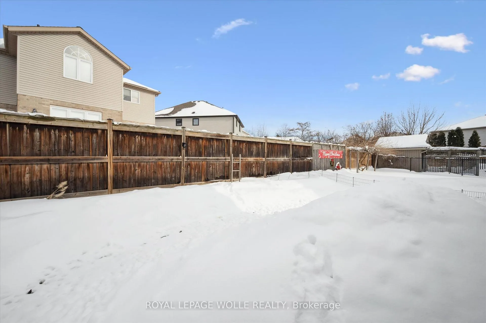 Photo 34 of 731 Breakwater Crescent, Waterloo — HOMEH