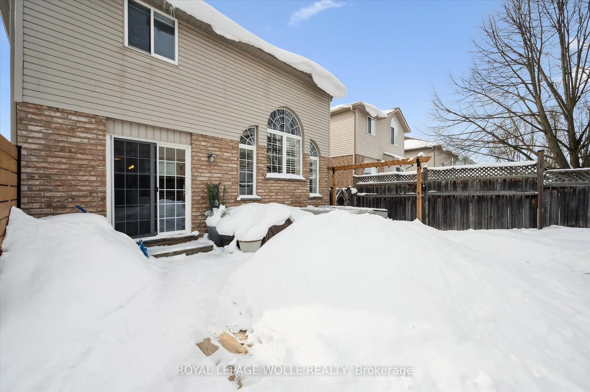 Photo 36 of 731 Breakwater Crescent, Waterloo — HOMEH