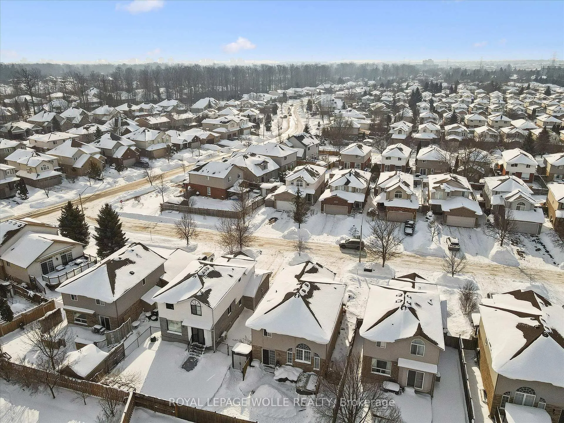 Photo 43 of 731 Breakwater Crescent, Waterloo — HOMEH