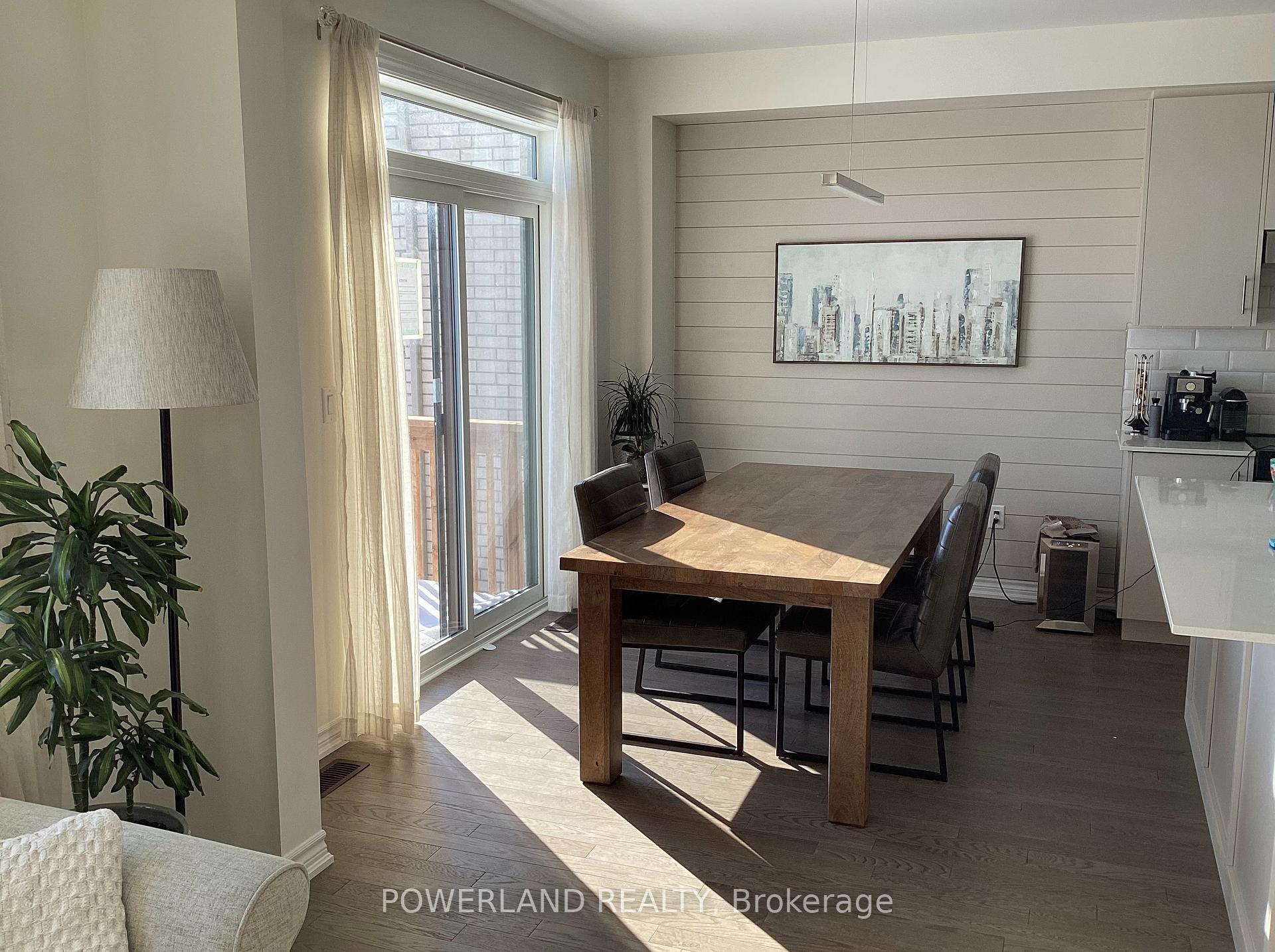 Photo 9 of 34 Phoenix Boulevard, Barrie, Rural Barrie Southeast — HOMEH
