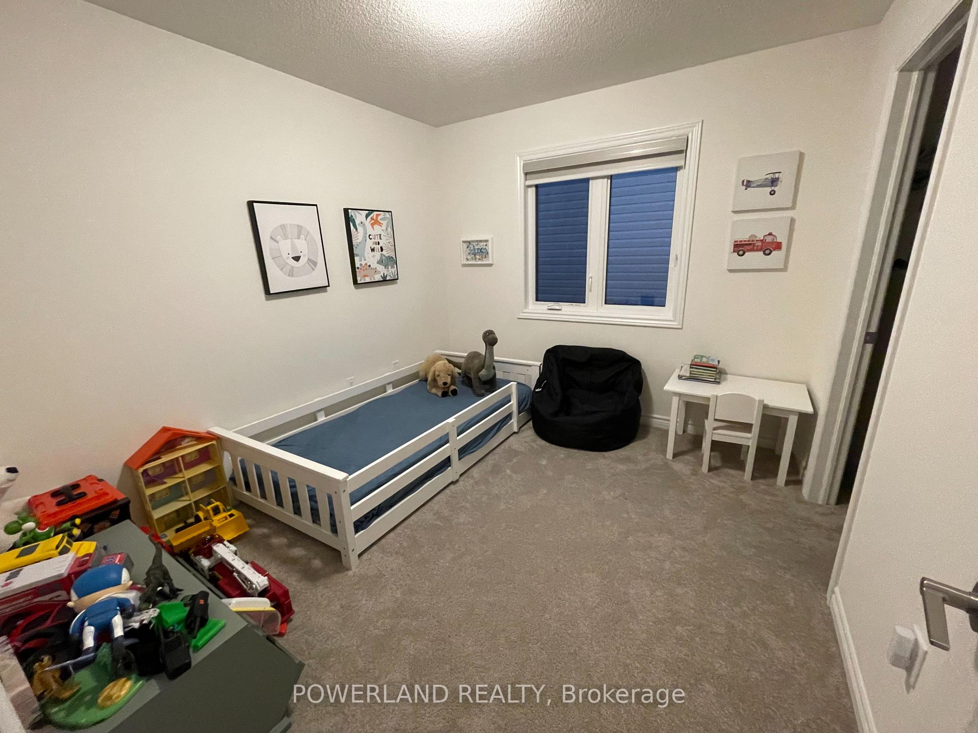 Photo 13 of 34 Phoenix Boulevard, Barrie, Rural Barrie Southeast — HOMEH