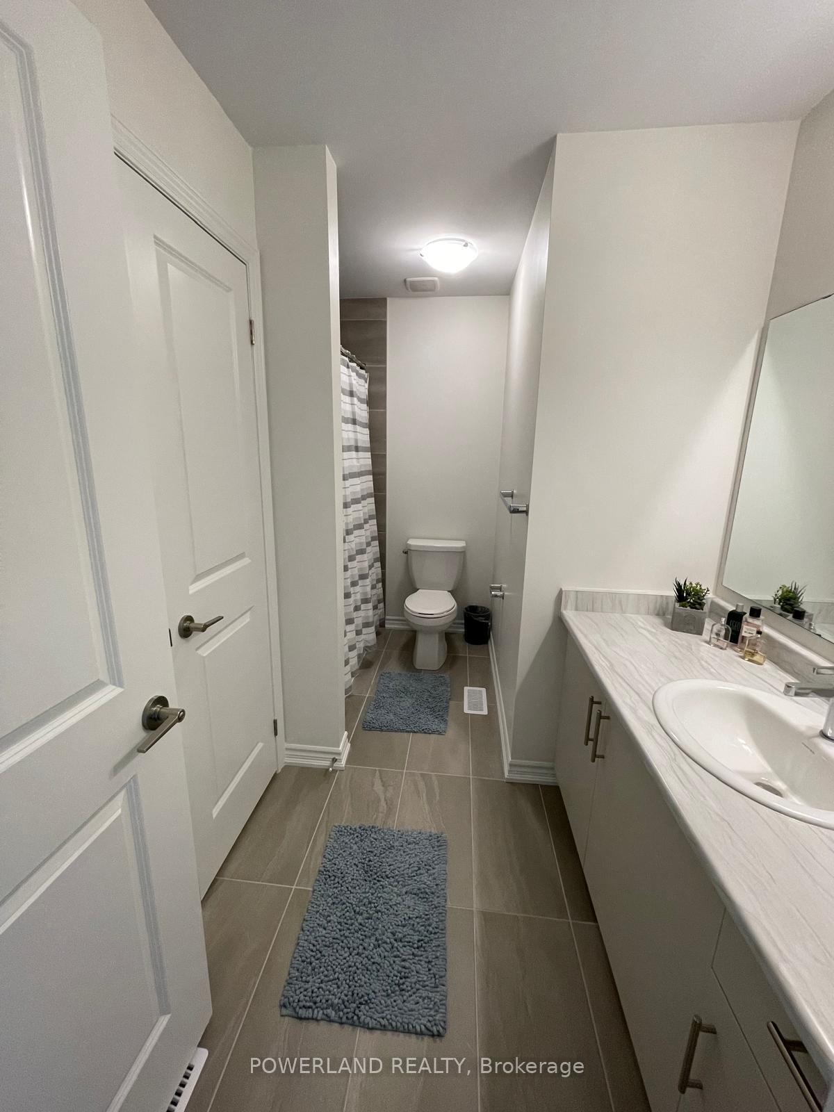 Photo 15 of 34 Phoenix Boulevard, Barrie, Rural Barrie Southeast — HOMEH