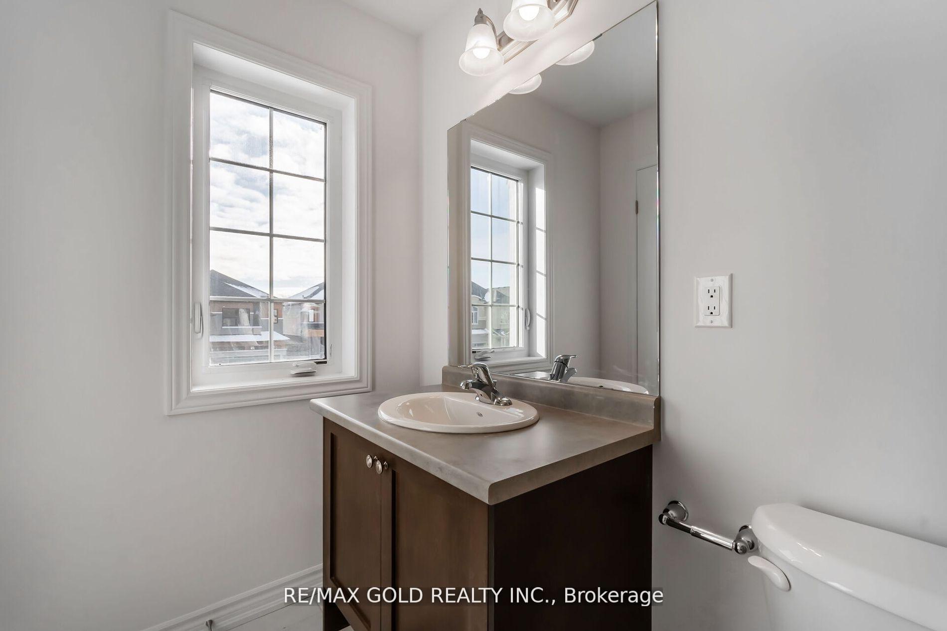 Photo 3 of 101 Hitchman Street E, Brant, Paris — HOMEH