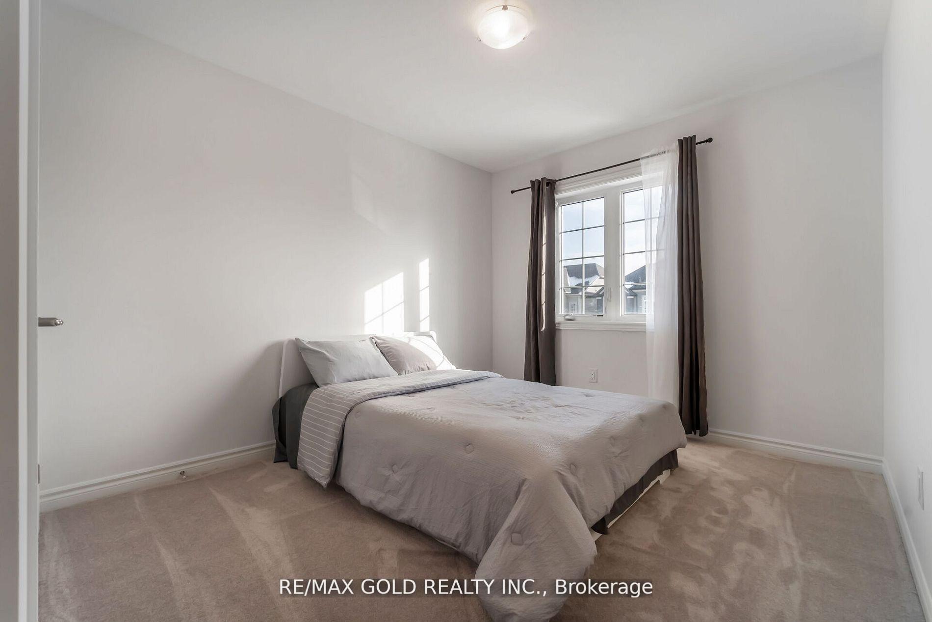 Photo 4 of 101 Hitchman Street E, Brant, Paris — HOMEH