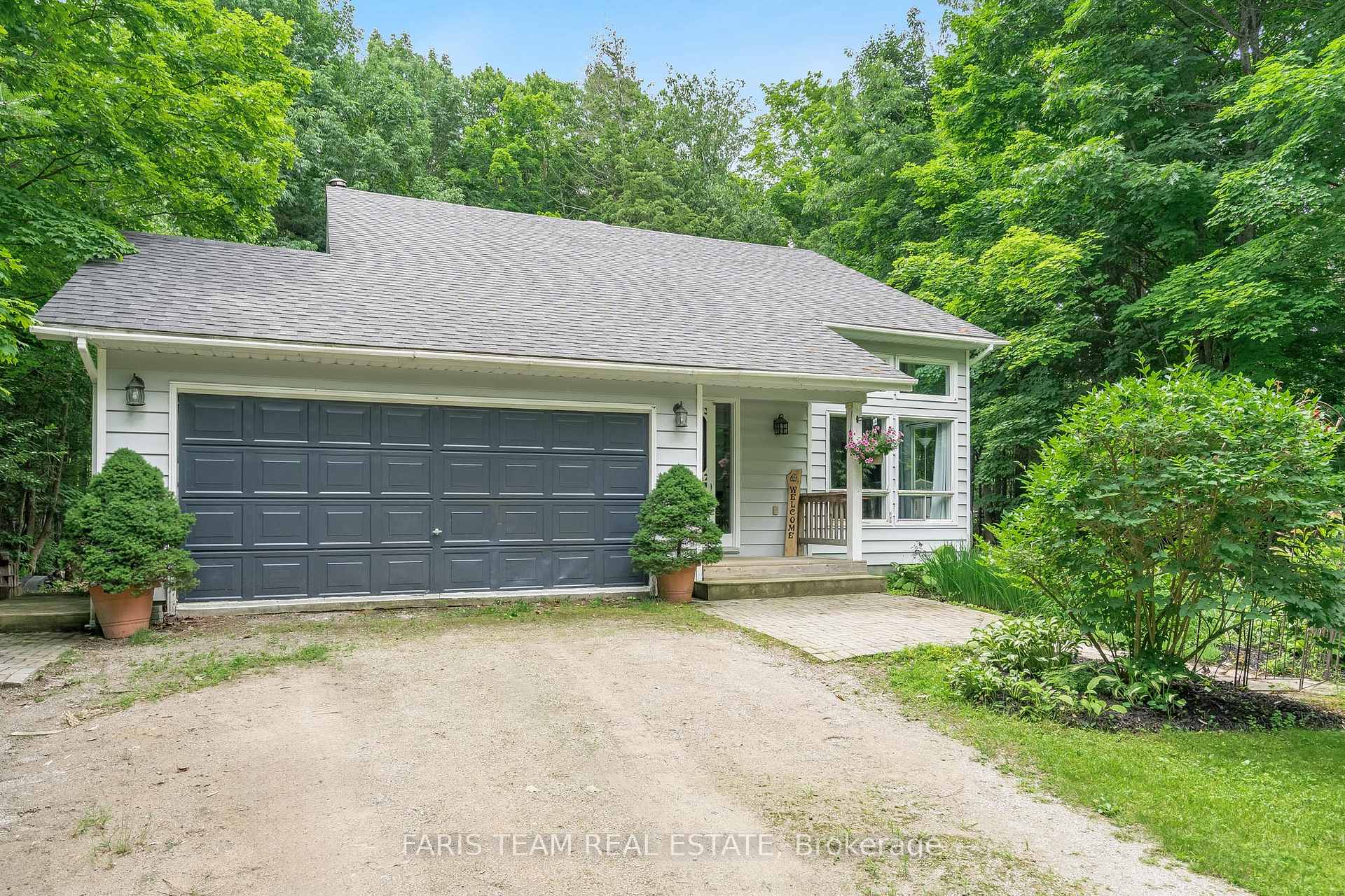 Photo 3 of 2420 Champlain Road, Tiny, Rural Tiny — HOMEH