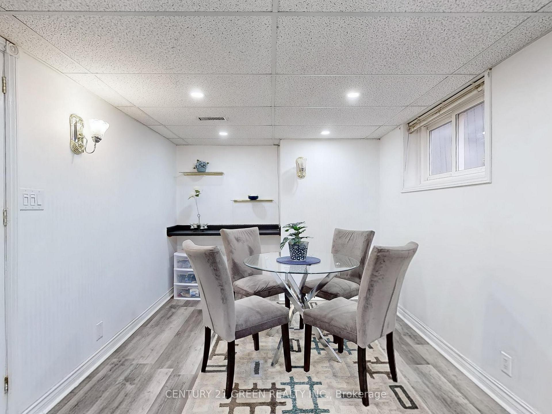 Photo 29 of 118 Homefield Square, Clarington, Courtice — HOMEH