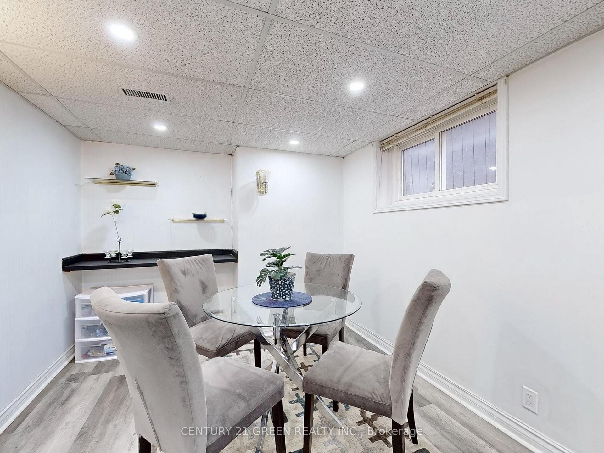 Photo 30 of 118 Homefield Square, Clarington, Courtice — HOMEH