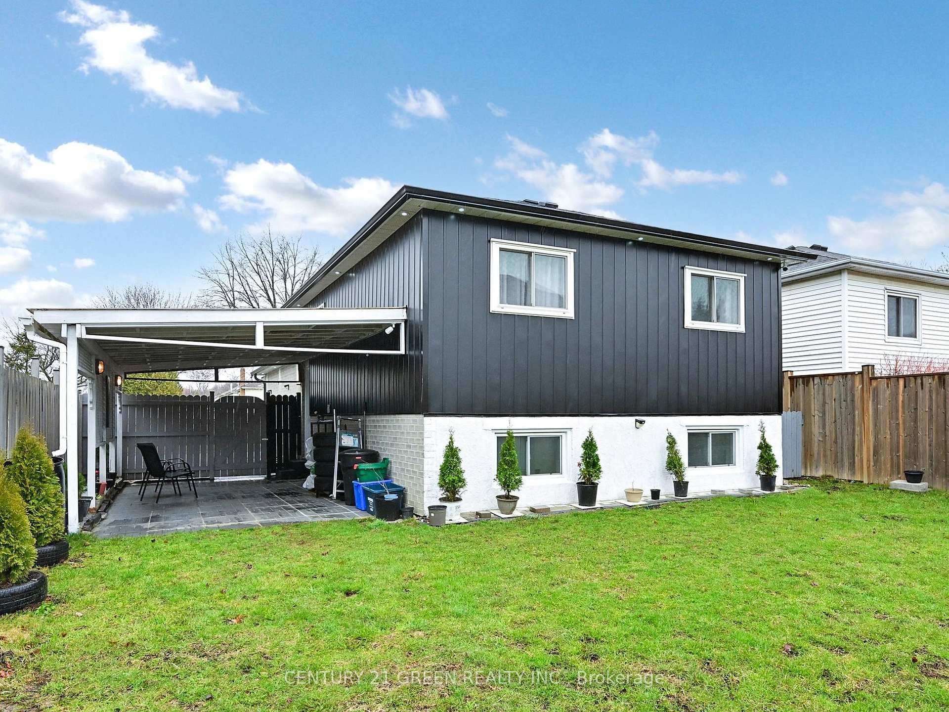 Photo 41 of 118 Homefield Square, Clarington, Courtice — HOMEH
