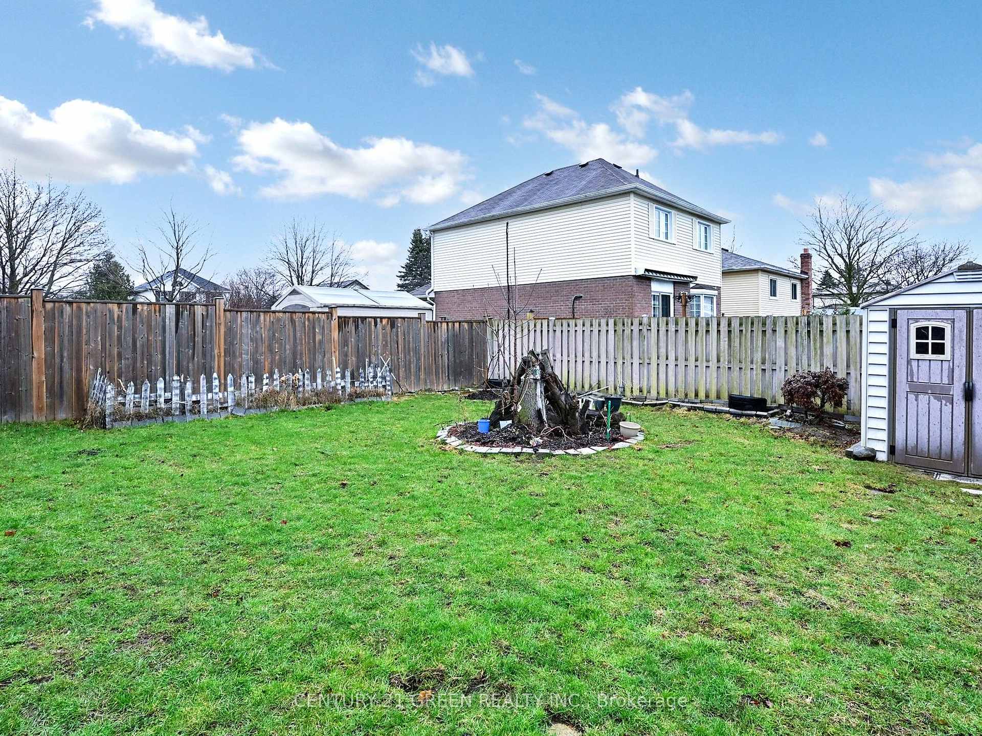 Photo 45 of 118 Homefield Square, Clarington, Courtice — HOMEH