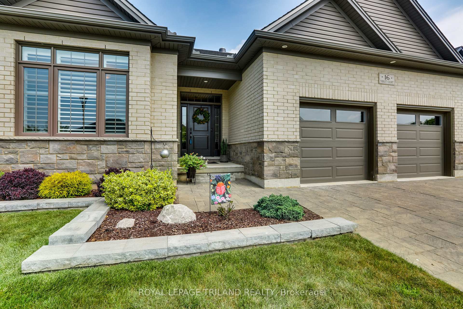 Photo 23 of 16 Violet Court, Middlesex Centre, Ilderton — HOMEH