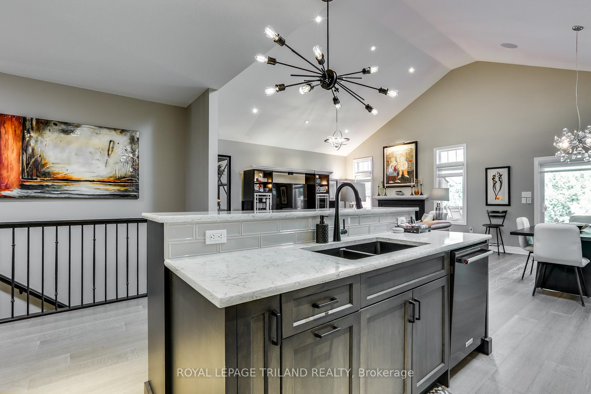 Photo 35 of 16 Violet Court, Middlesex Centre, Ilderton — HOMEH