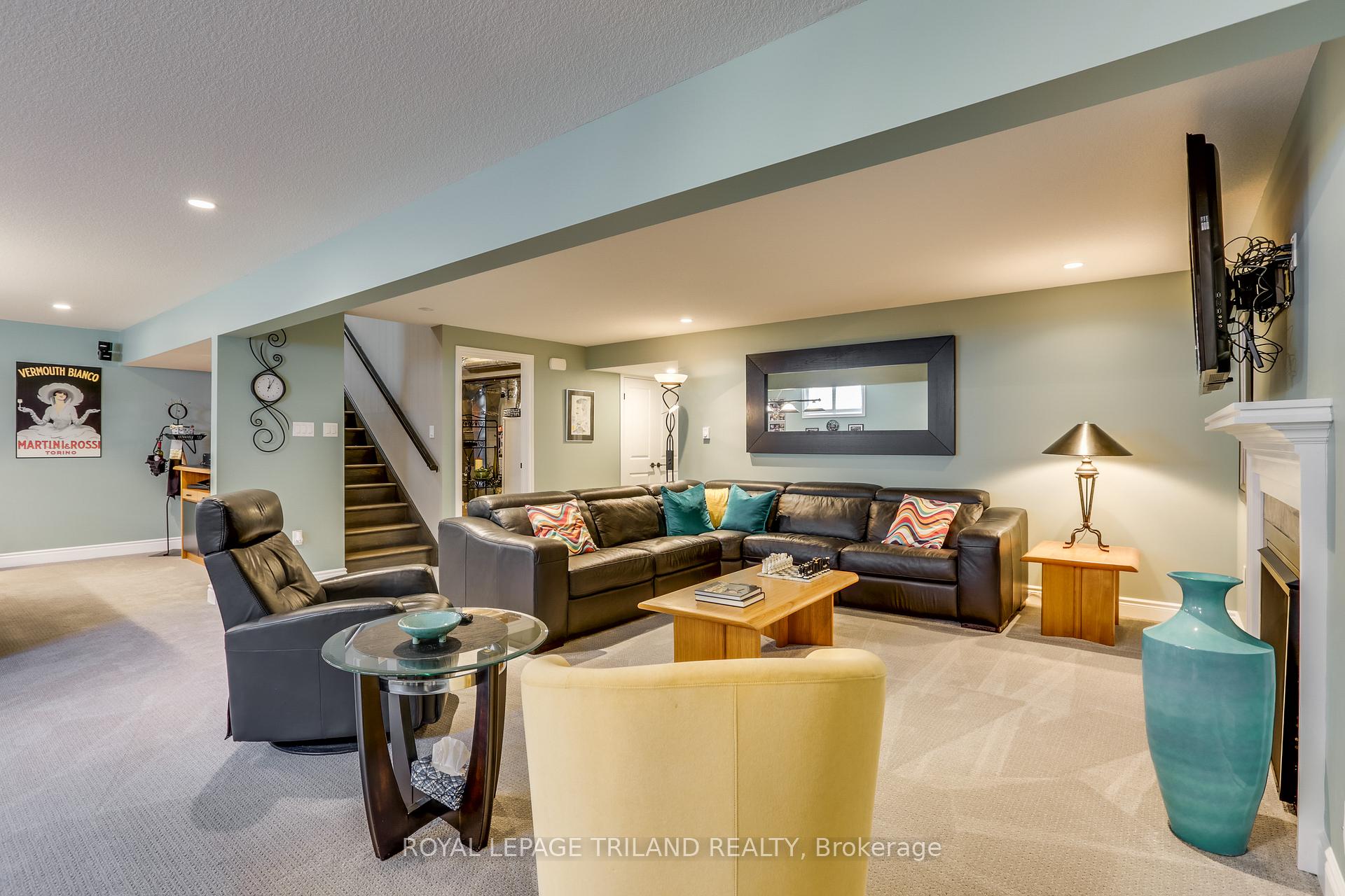 Photo 52 of 16 Violet Court, Middlesex Centre, Ilderton — HOMEH