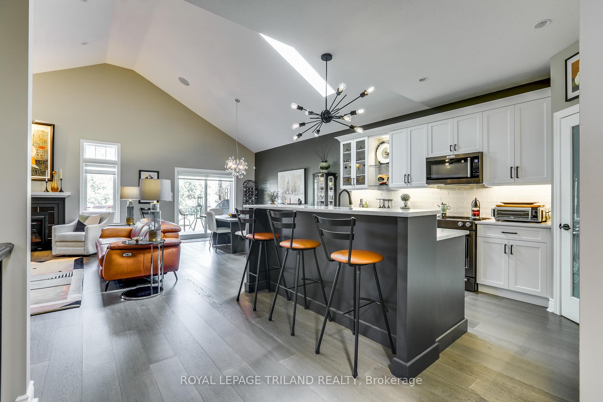 Photo 13 of 16 Violet Court, Middlesex Centre, Ilderton — HOMEH