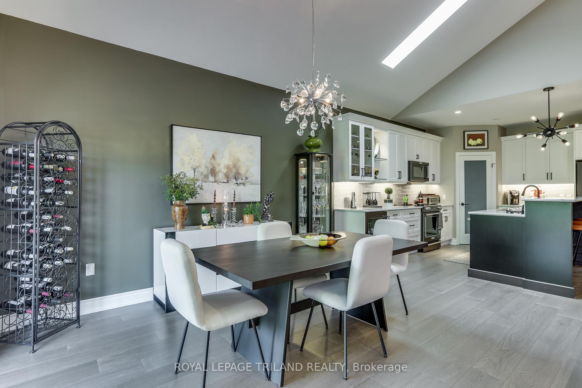 Photo 18 of 16 Violet Court, Middlesex Centre, Ilderton — HOMEH