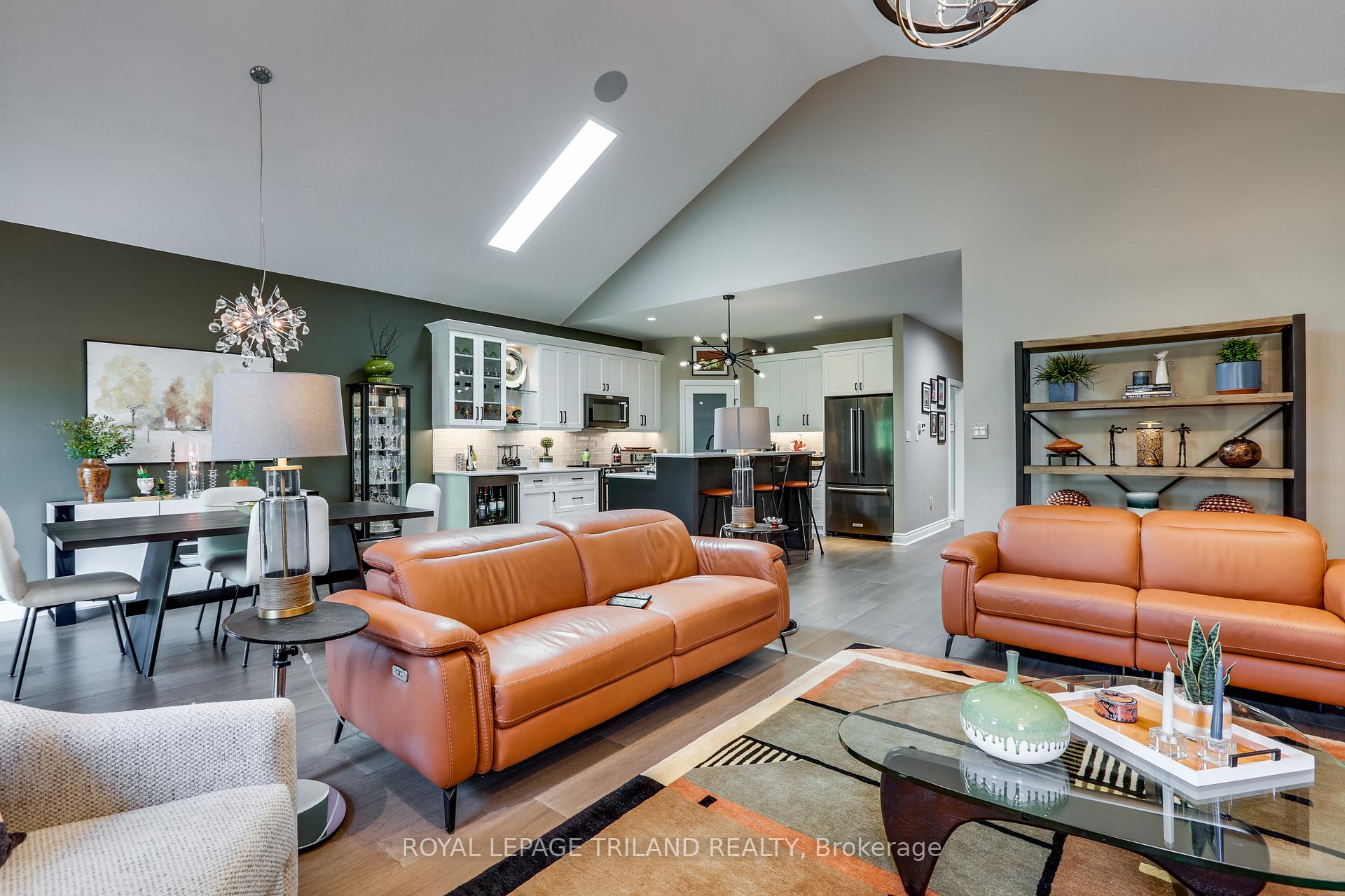 Photo 21 of 16 Violet Court, Middlesex Centre, Ilderton — HOMEH