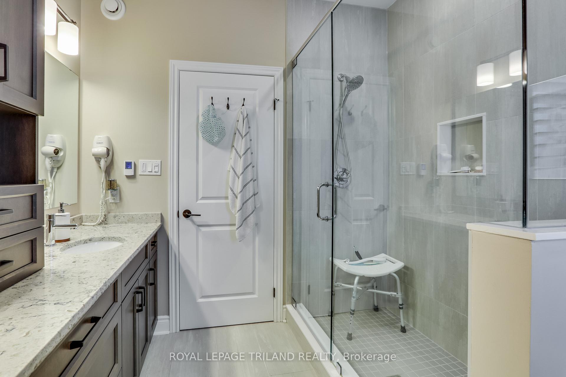 Photo 68 of 16 Violet Court, Middlesex Centre, Ilderton — HOMEH