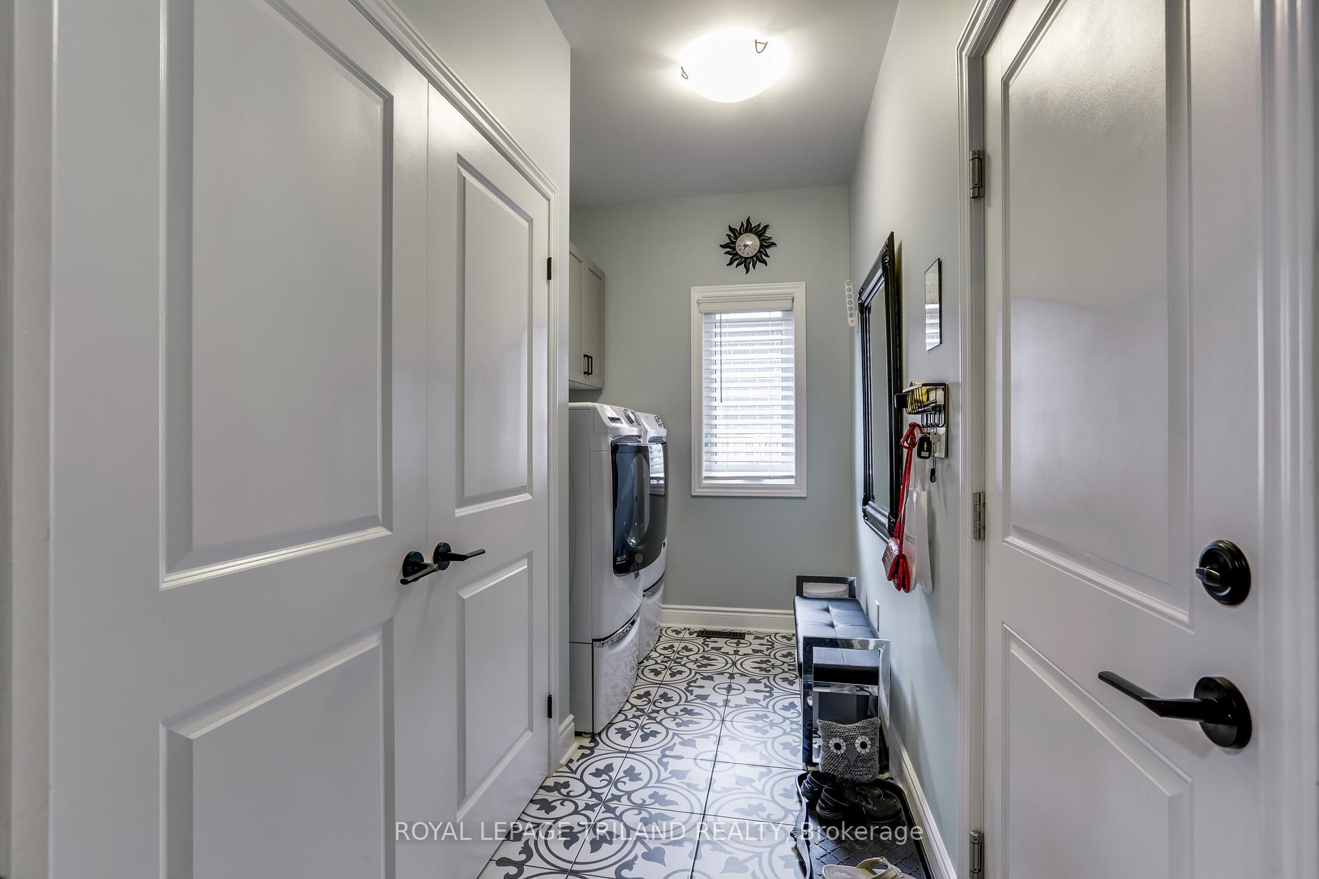 Photo 69 of 16 Violet Court, Middlesex Centre, Ilderton — HOMEH