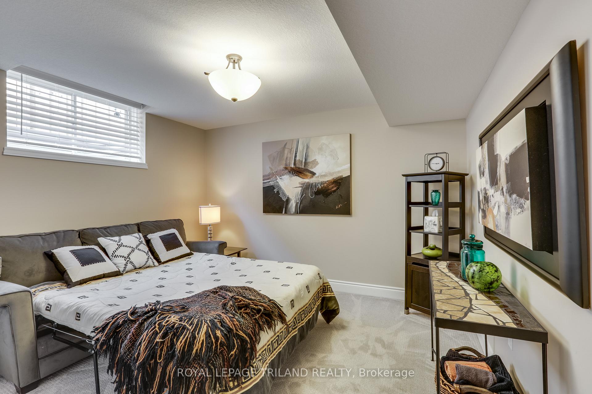 Photo 77 of 16 Violet Court, Middlesex Centre, Ilderton — HOMEH