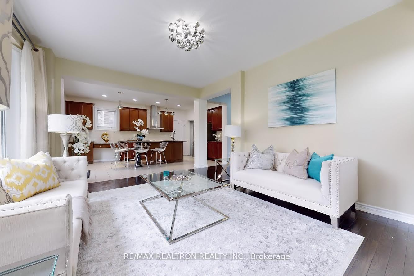 Photo 6 of 571 Maitland Drive, Pickering, Rosebank — HOMEH
