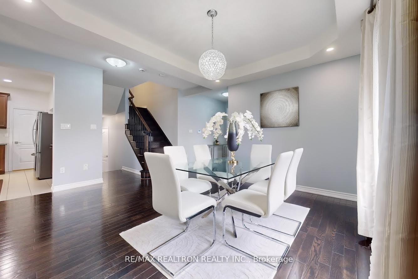 Photo 10 of 571 Maitland Drive, Pickering, Rosebank — HOMEH