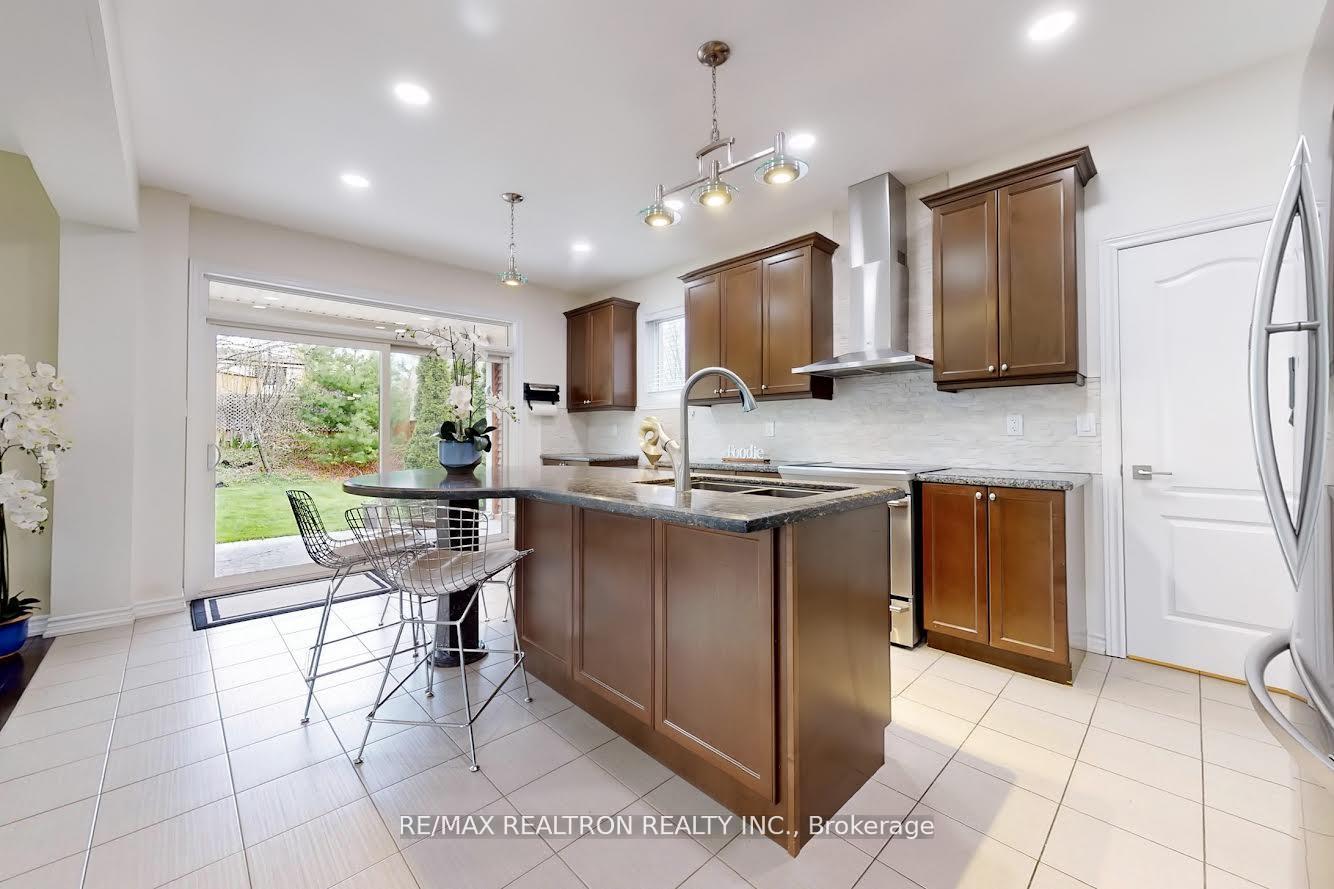 Photo 11 of 571 Maitland Drive, Pickering, Rosebank — HOMEH