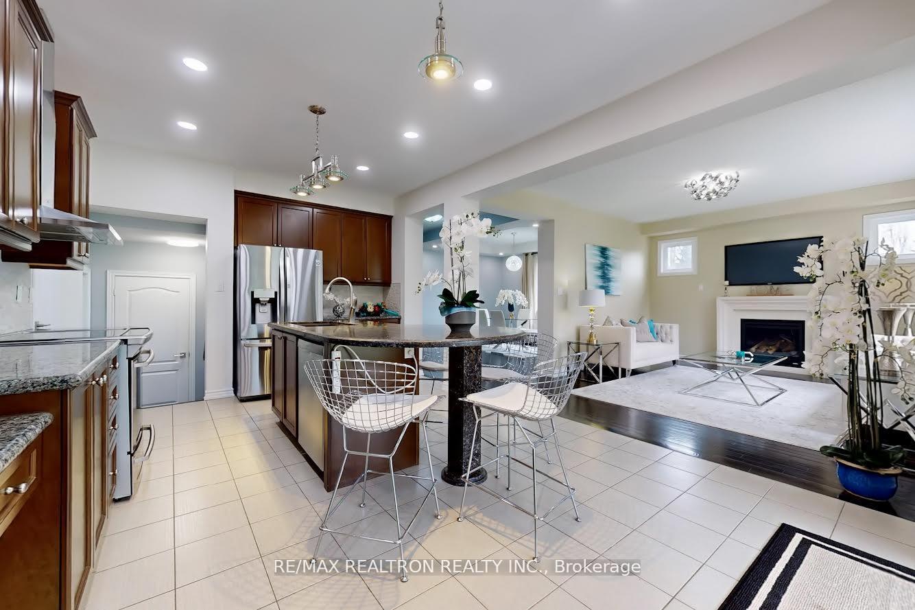Photo 15 of 571 Maitland Drive, Pickering, Rosebank — HOMEH