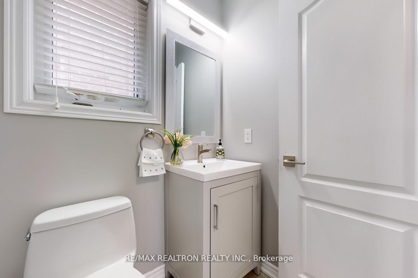 Photo 18 of 571 Maitland Drive, Pickering, Rosebank — HOMEH