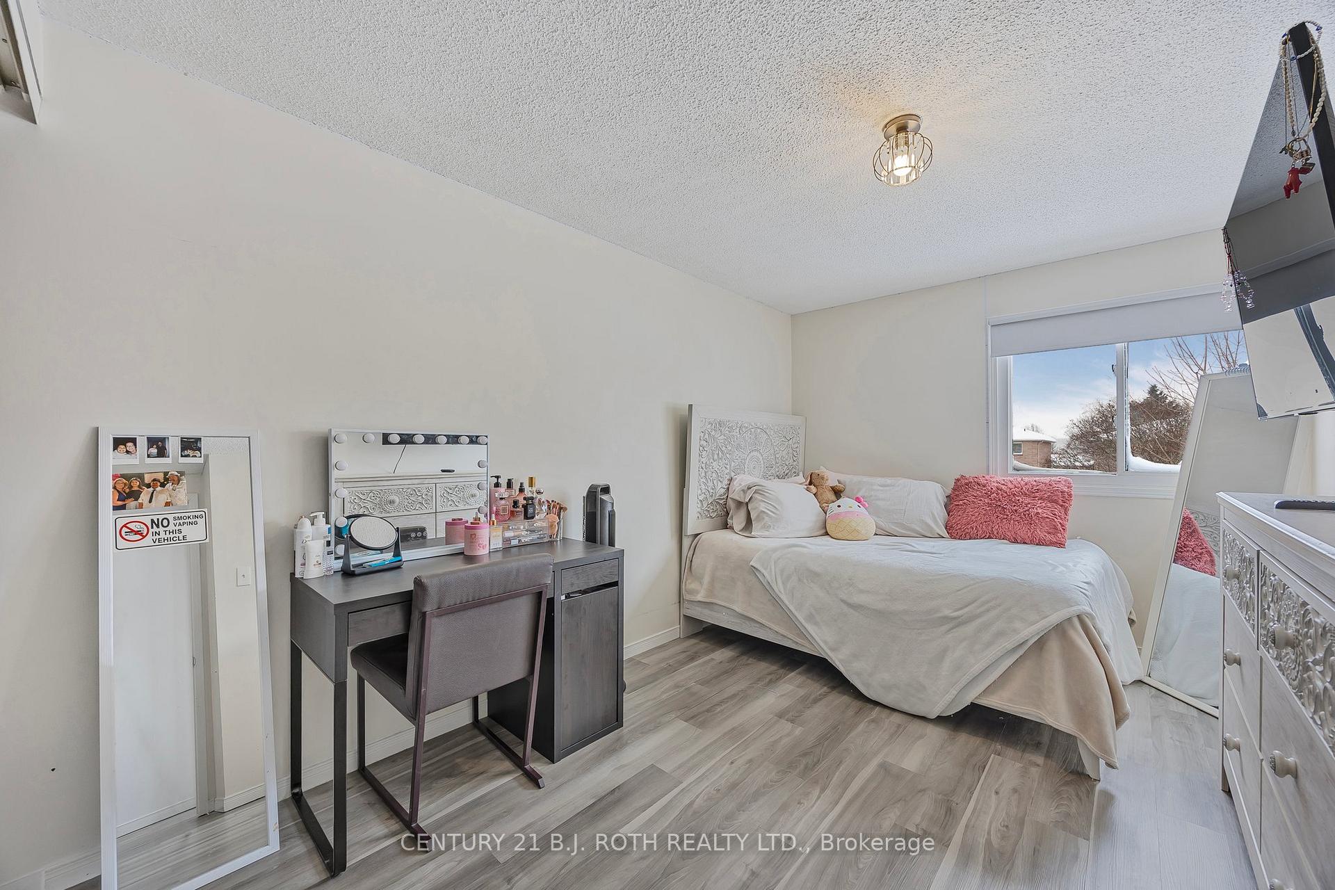 Photo 13 of 13 Wallace Drive, Barrie, Northwest — HOMEH