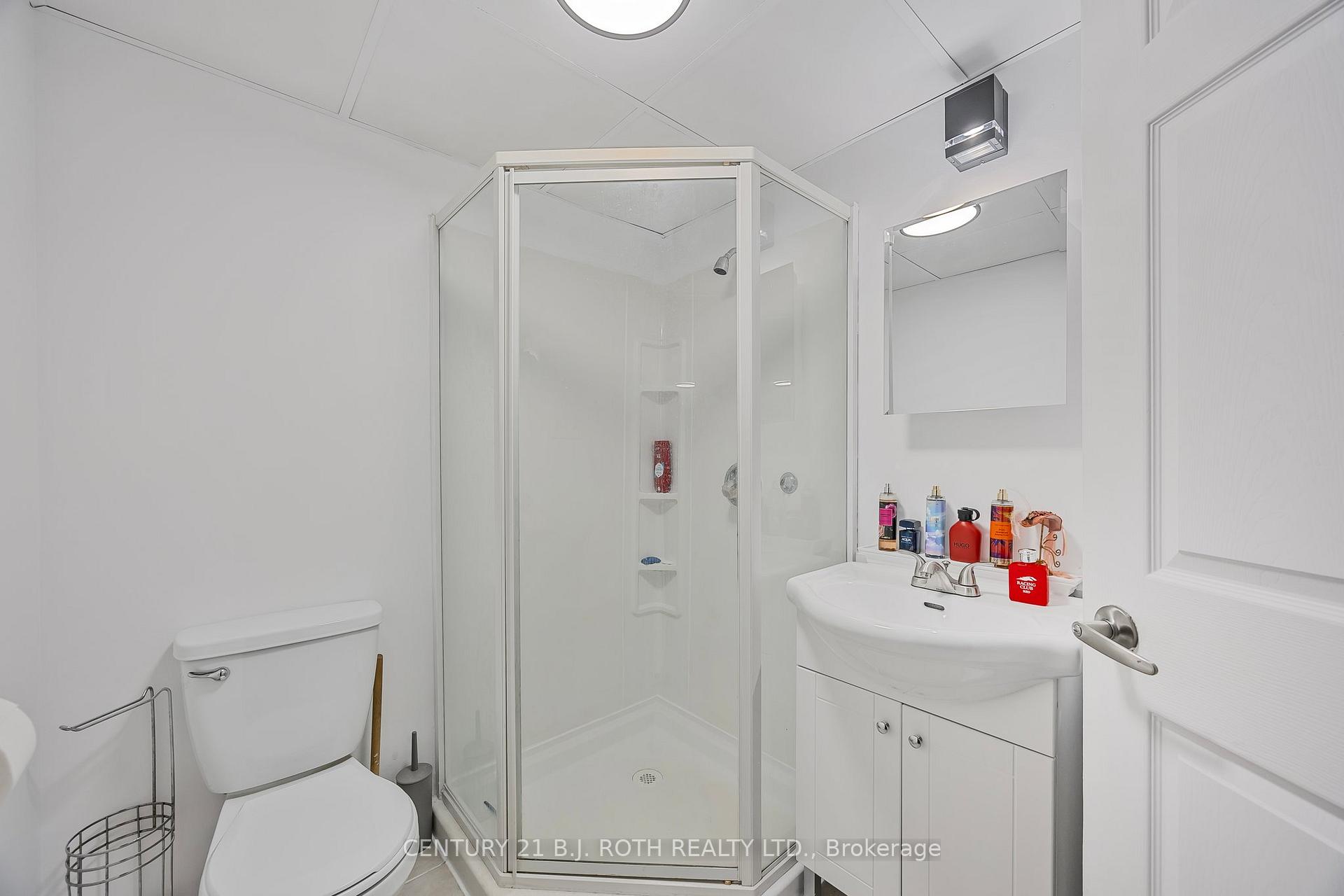 Photo 16 of 13 Wallace Drive, Barrie, Northwest — HOMEH
